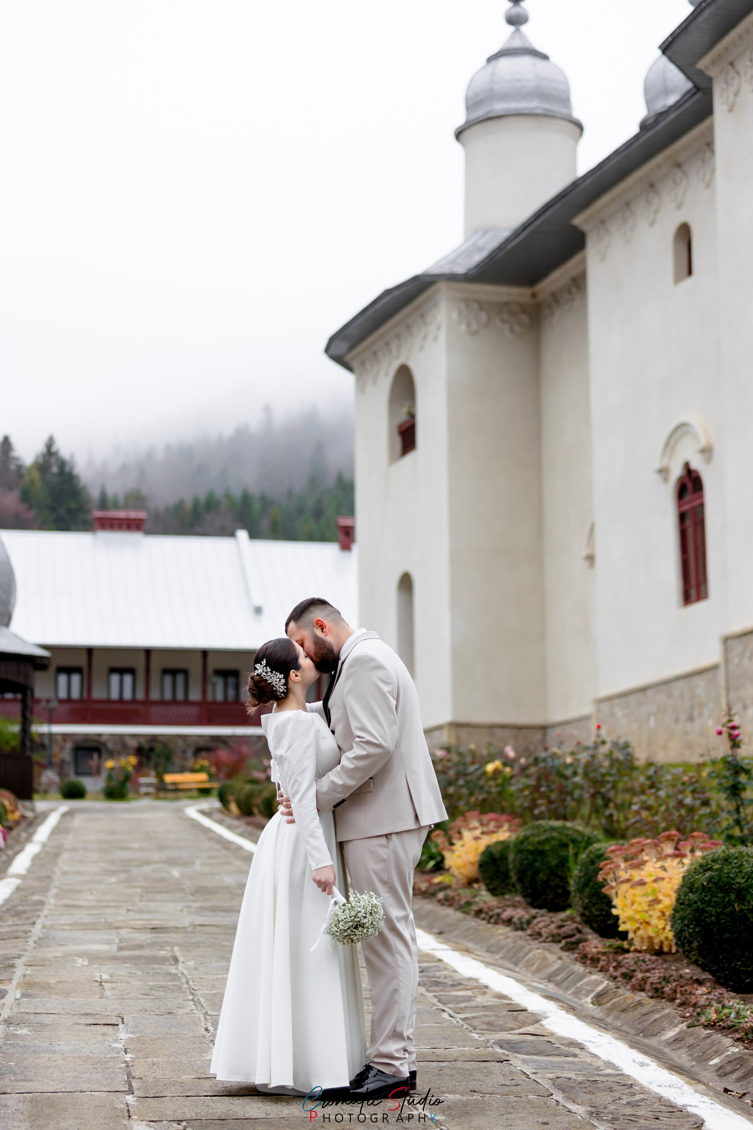 Nunta. Cromatic Studio — Fotograf de nuntă în Târgu Jiu. Emoții reale, povești autentice și amintiri create cu pasiu