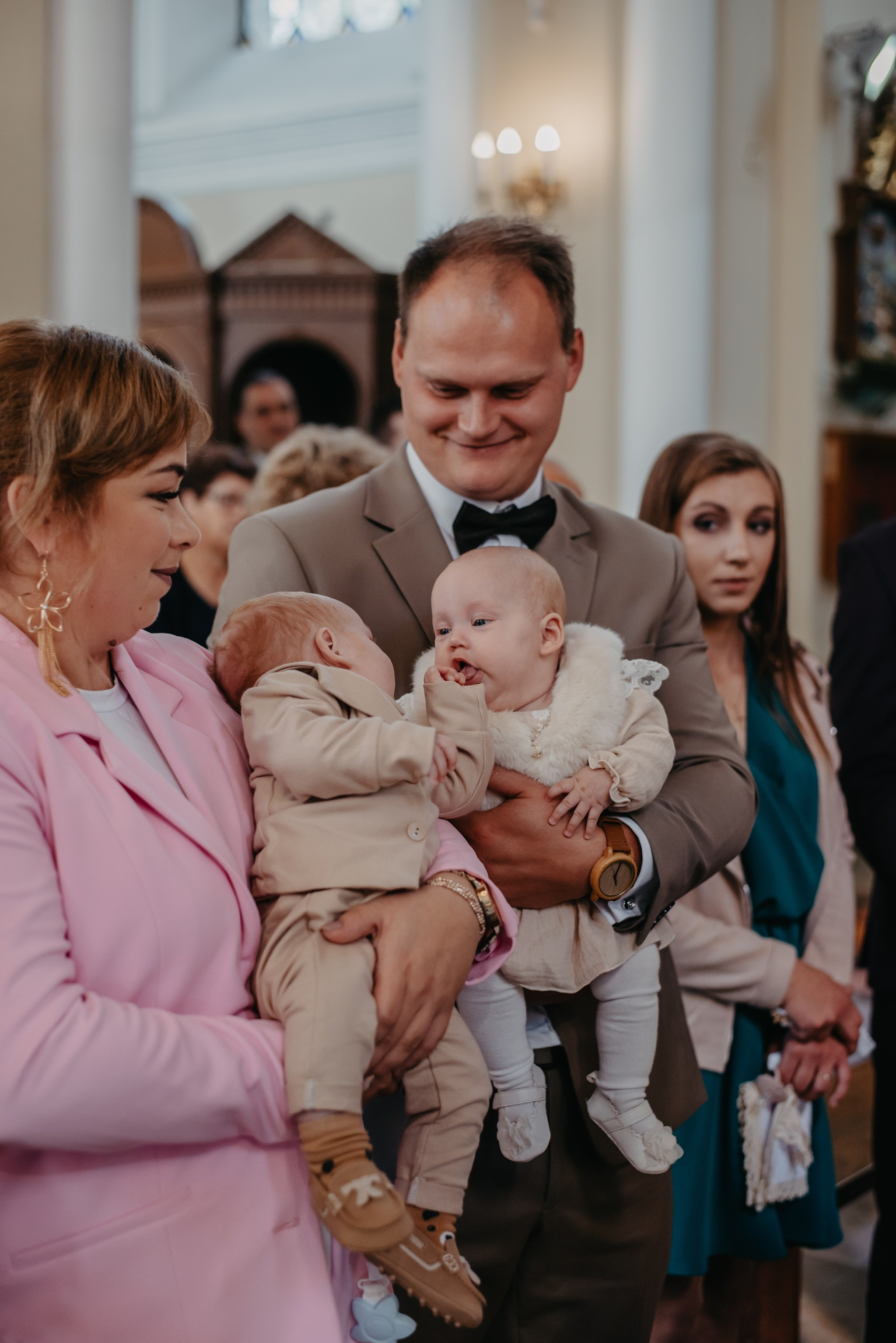 Chrzest Święty Tosi i Jasia. Dominika Strachacka Fotografia | Fotograf ślubny i rodzinny Opole Lubelskie Lublin