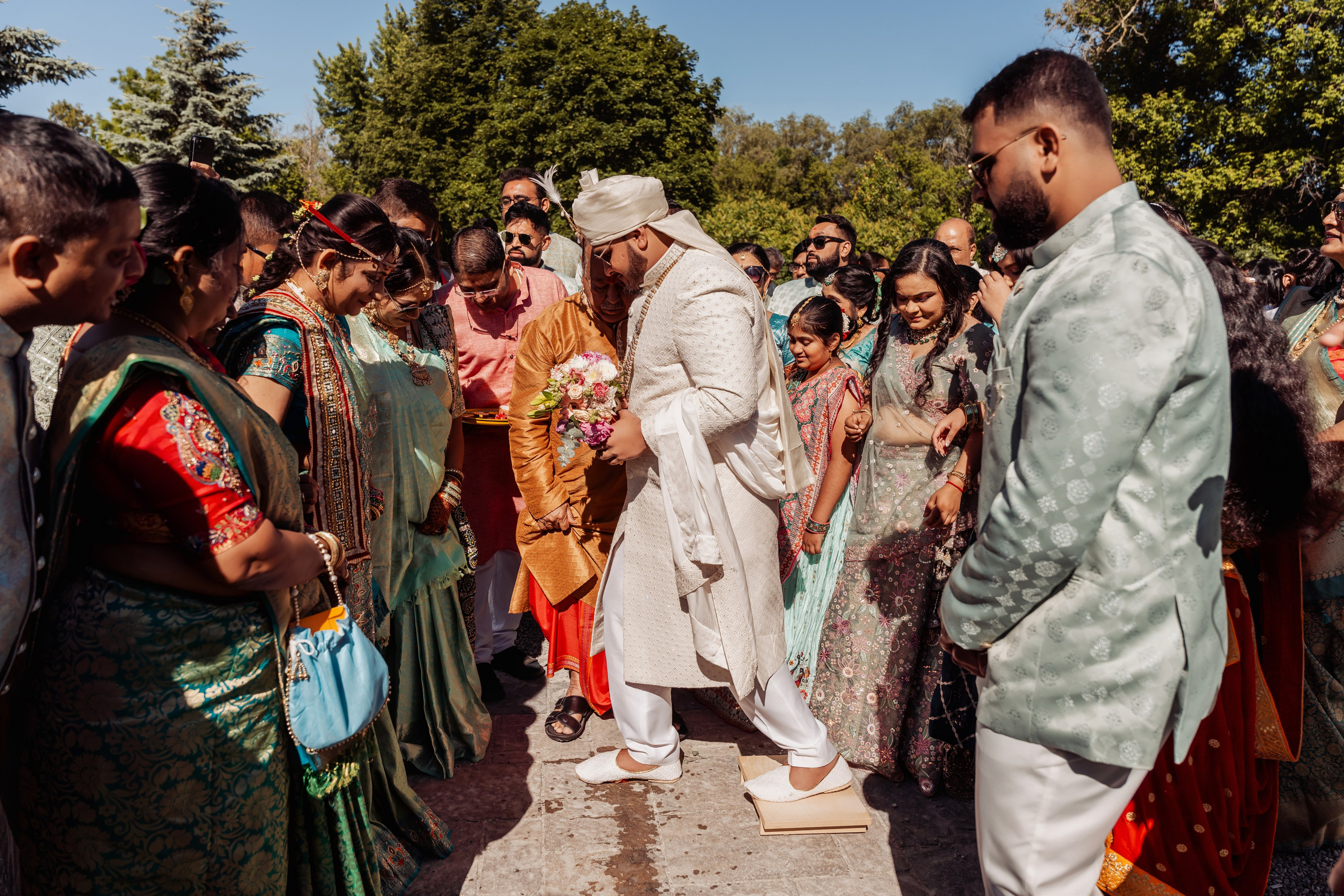 Darshil & Shailja. Wedding Photographer & Cinematographer studios