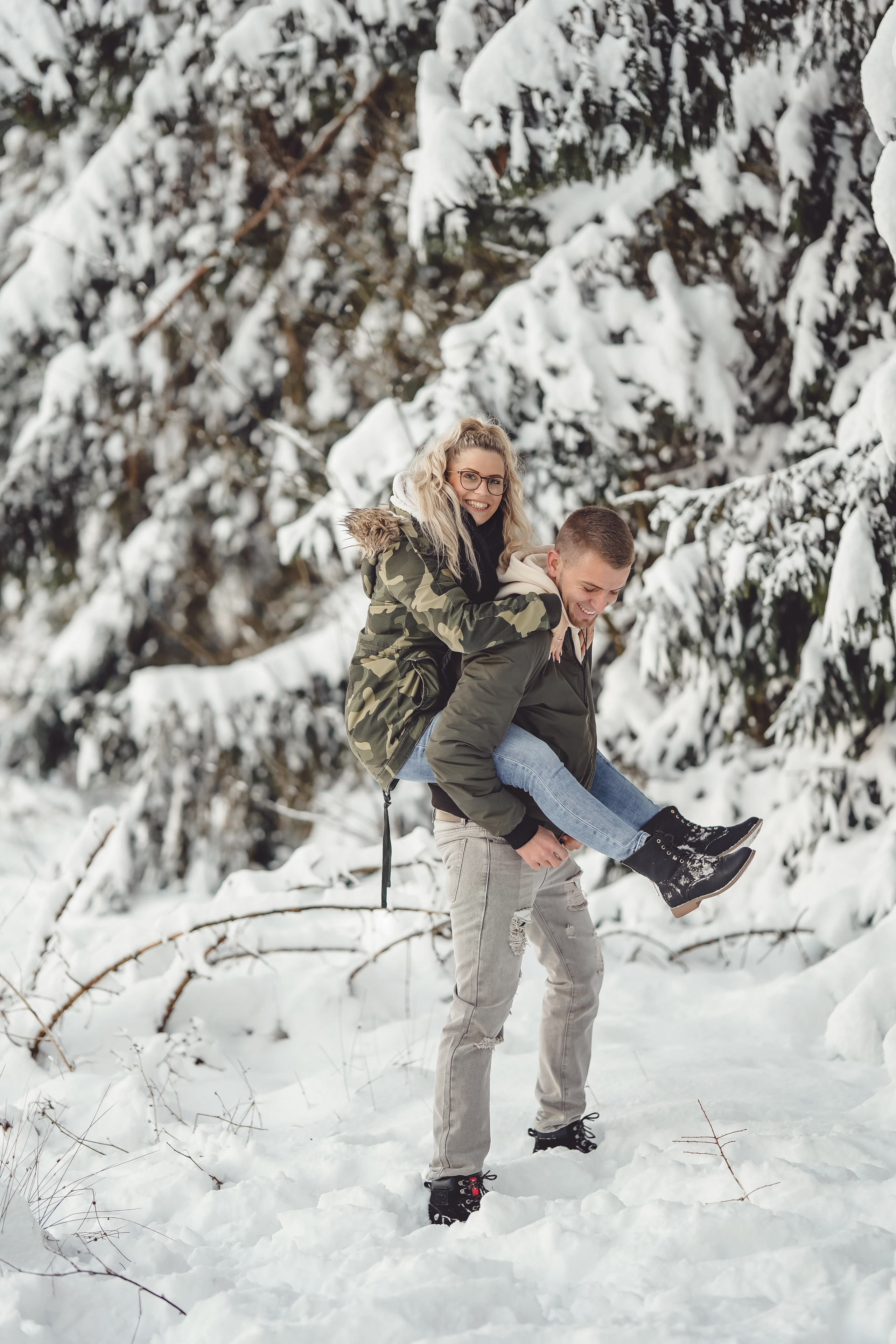 Winter Lovestory. Portraitfotografie in Gründau Elena Ohnstedt
