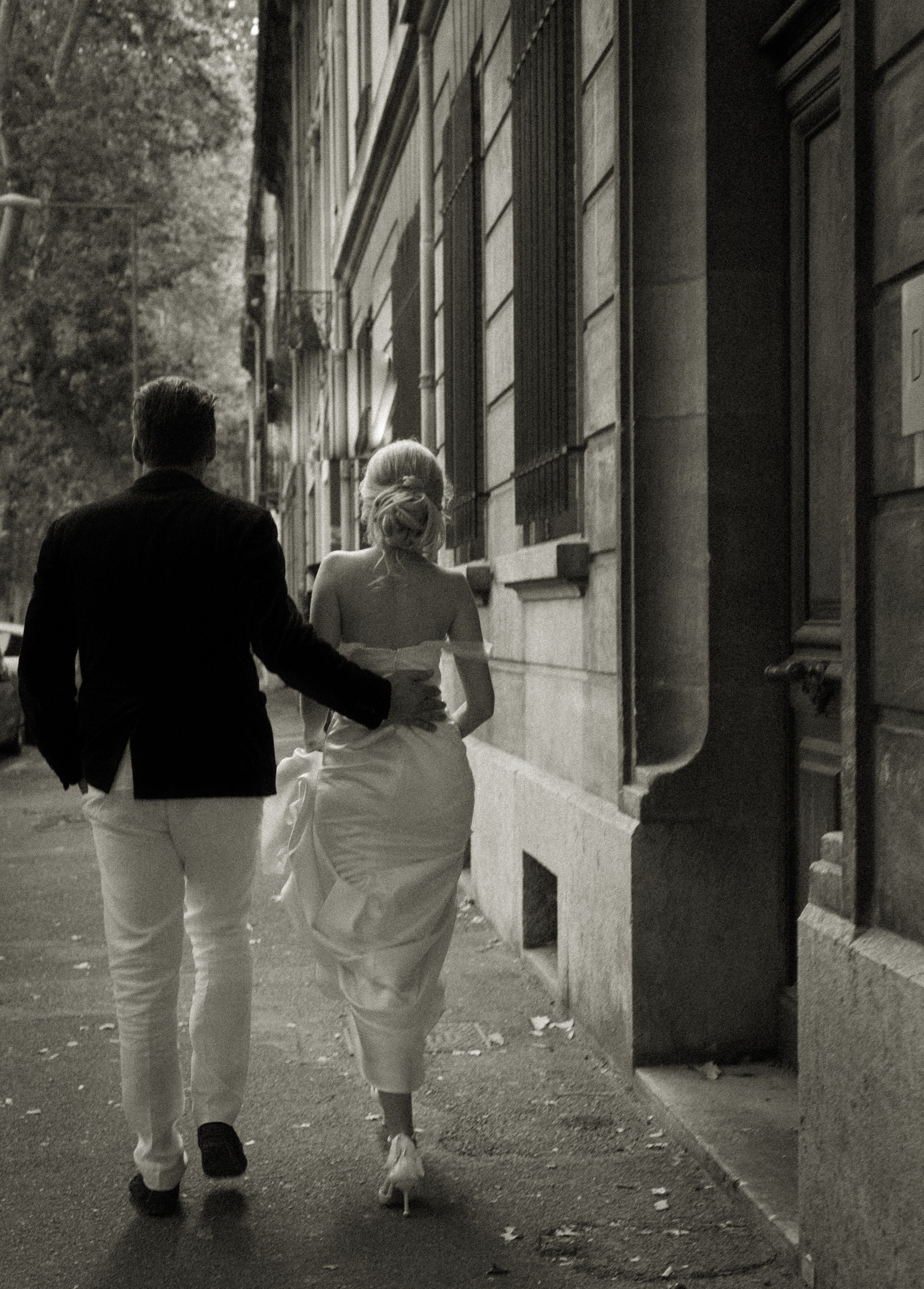 Nouveaux mariés. Histoires d’amour, séances photos de famille et de mariage en France