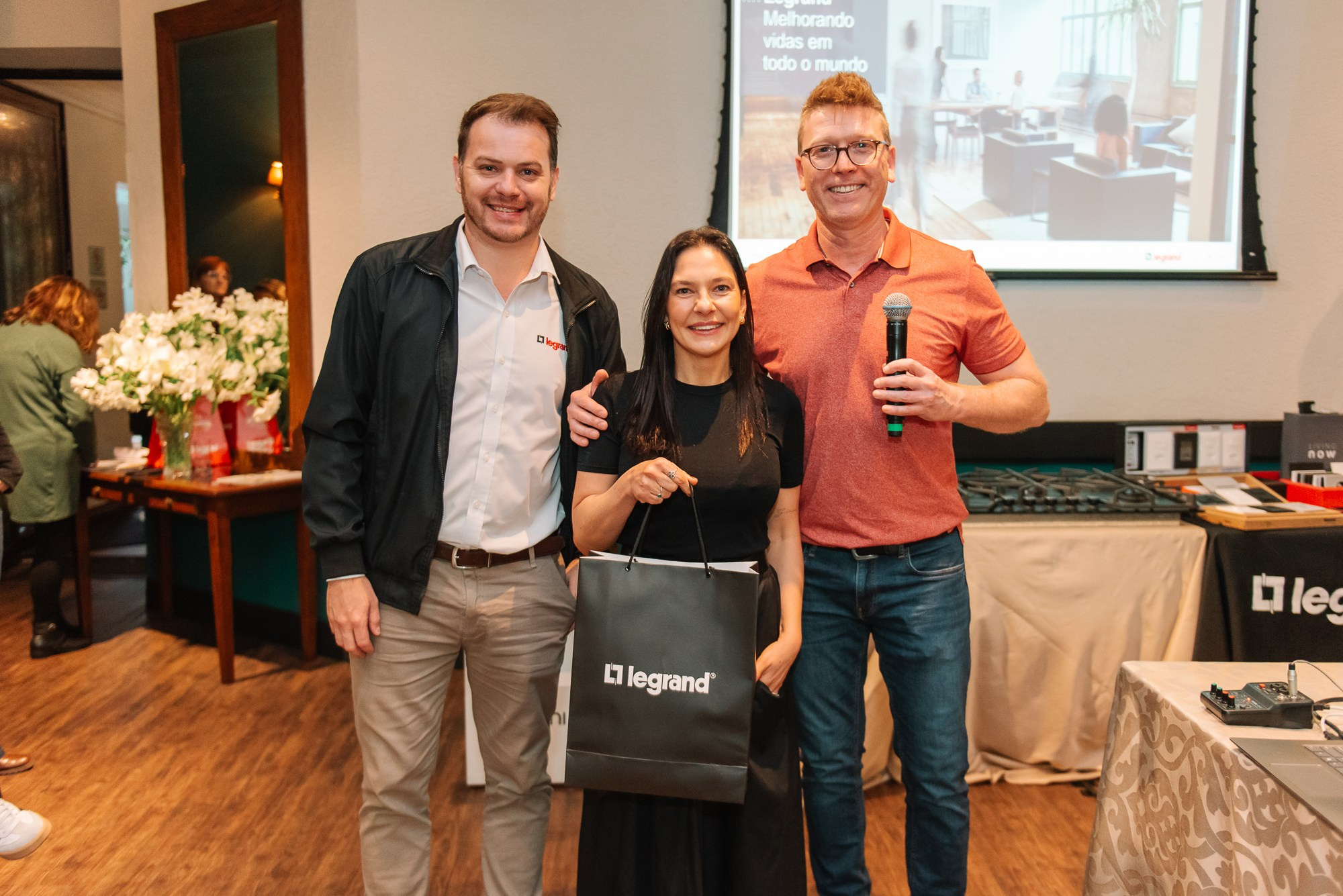 Café + Conteúdo | Casa Pinezi. 78 Imagens