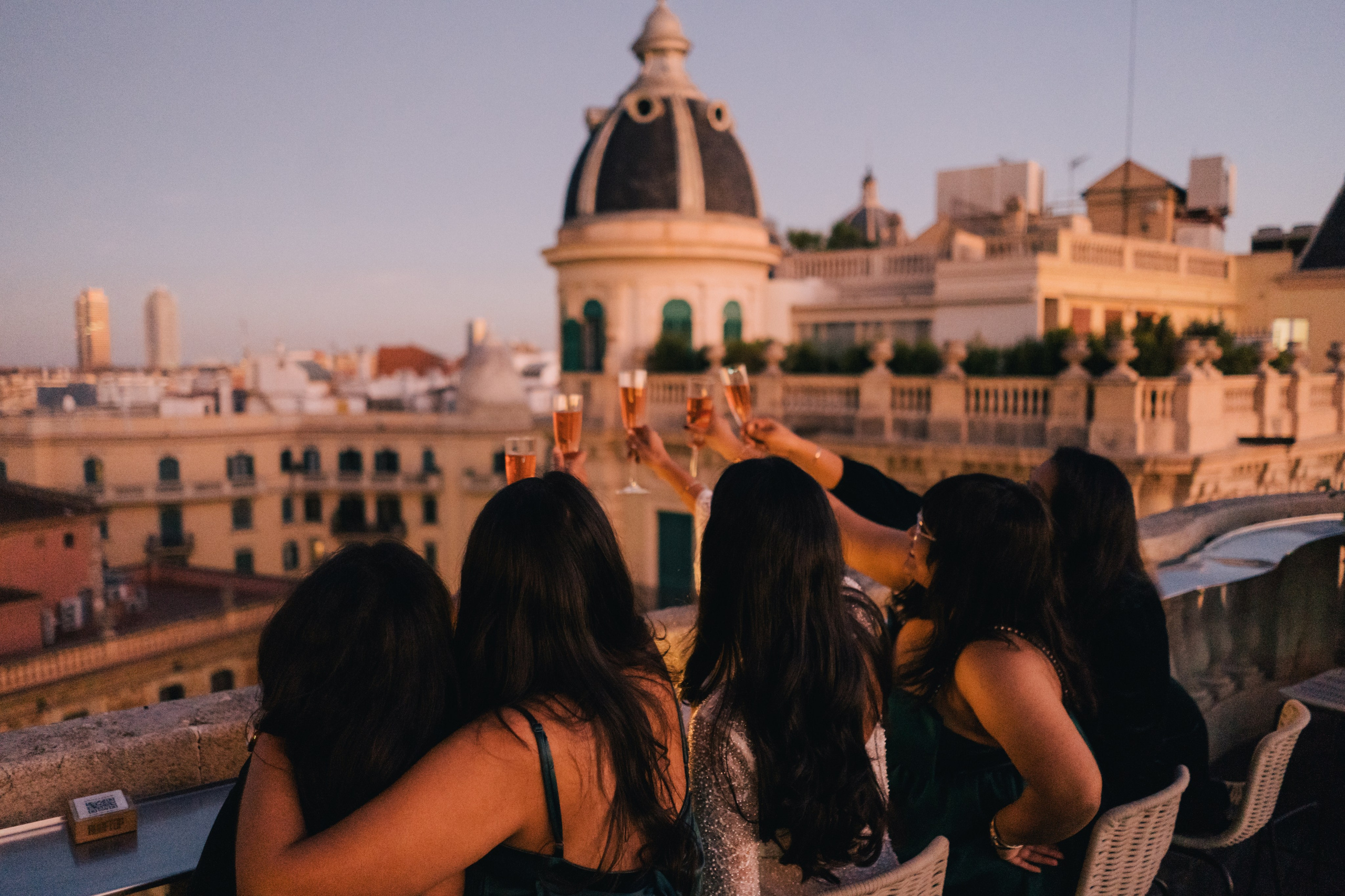Girls in BCN. Photographer Kristina Dorina