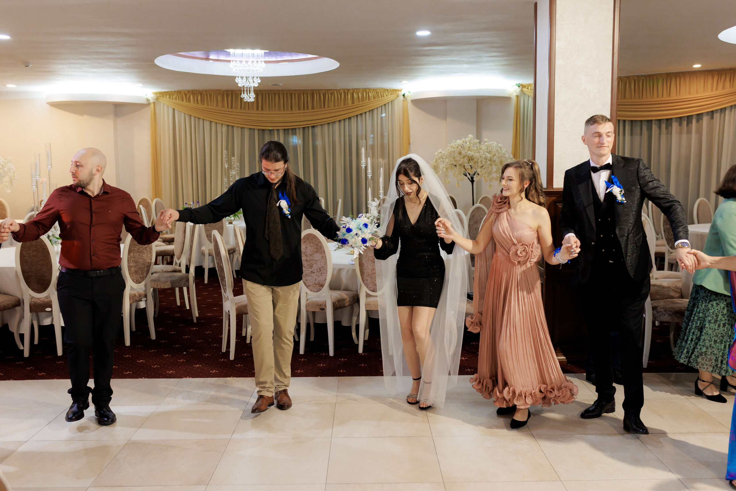 Loredana & Emilian – Ziua Nunții | Videografie - fotografie Botez Suceava, Iași, Botoșani. Servicii foto-video profesionale, pentru momente de neuitat
