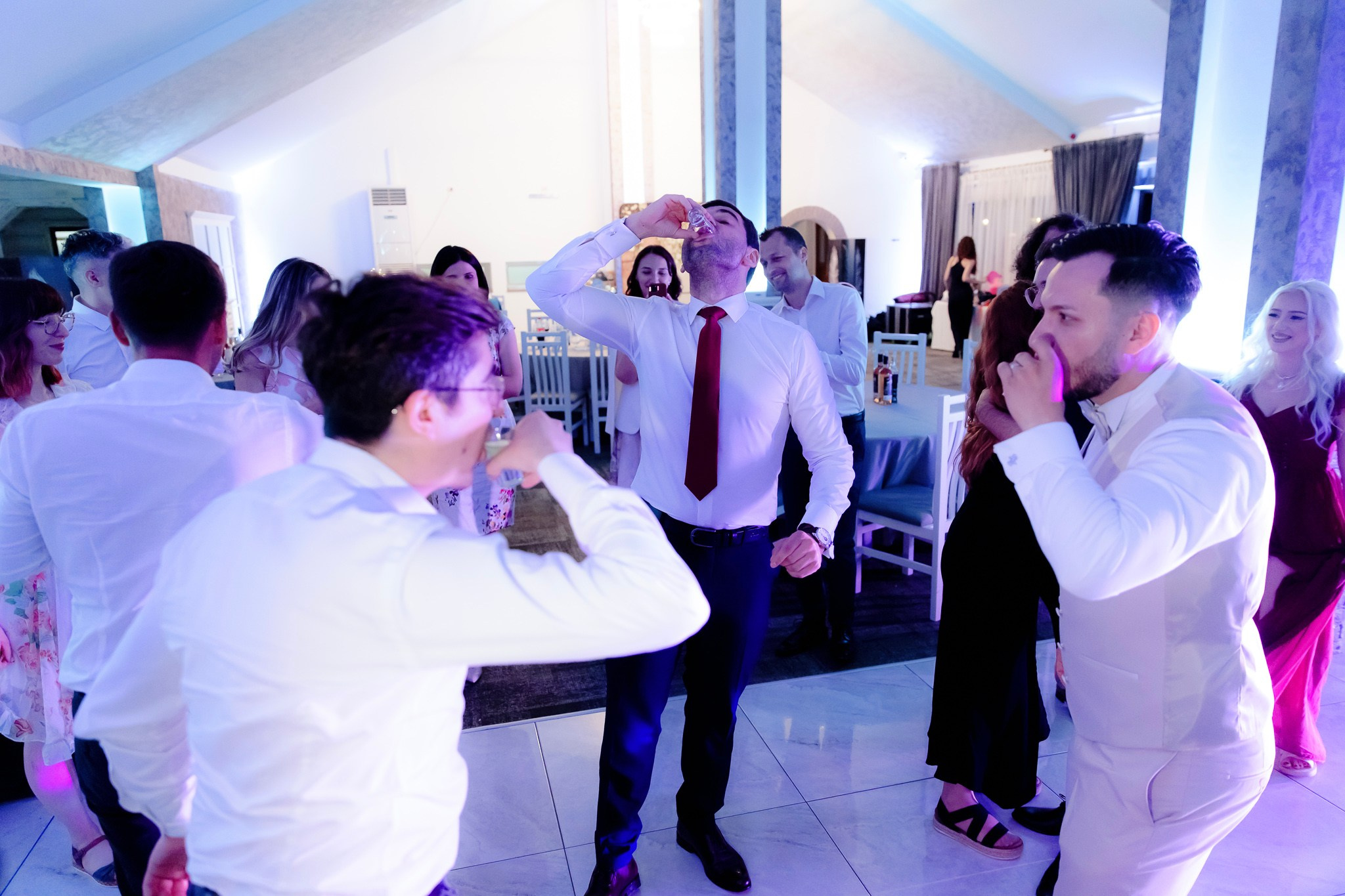 Ioana & Ionuț | Nuntă de poveste la Păstrăvăria Poiana din Mălini județul Suceava. Servicii foto-video profesionale, pentru momente de neuitat