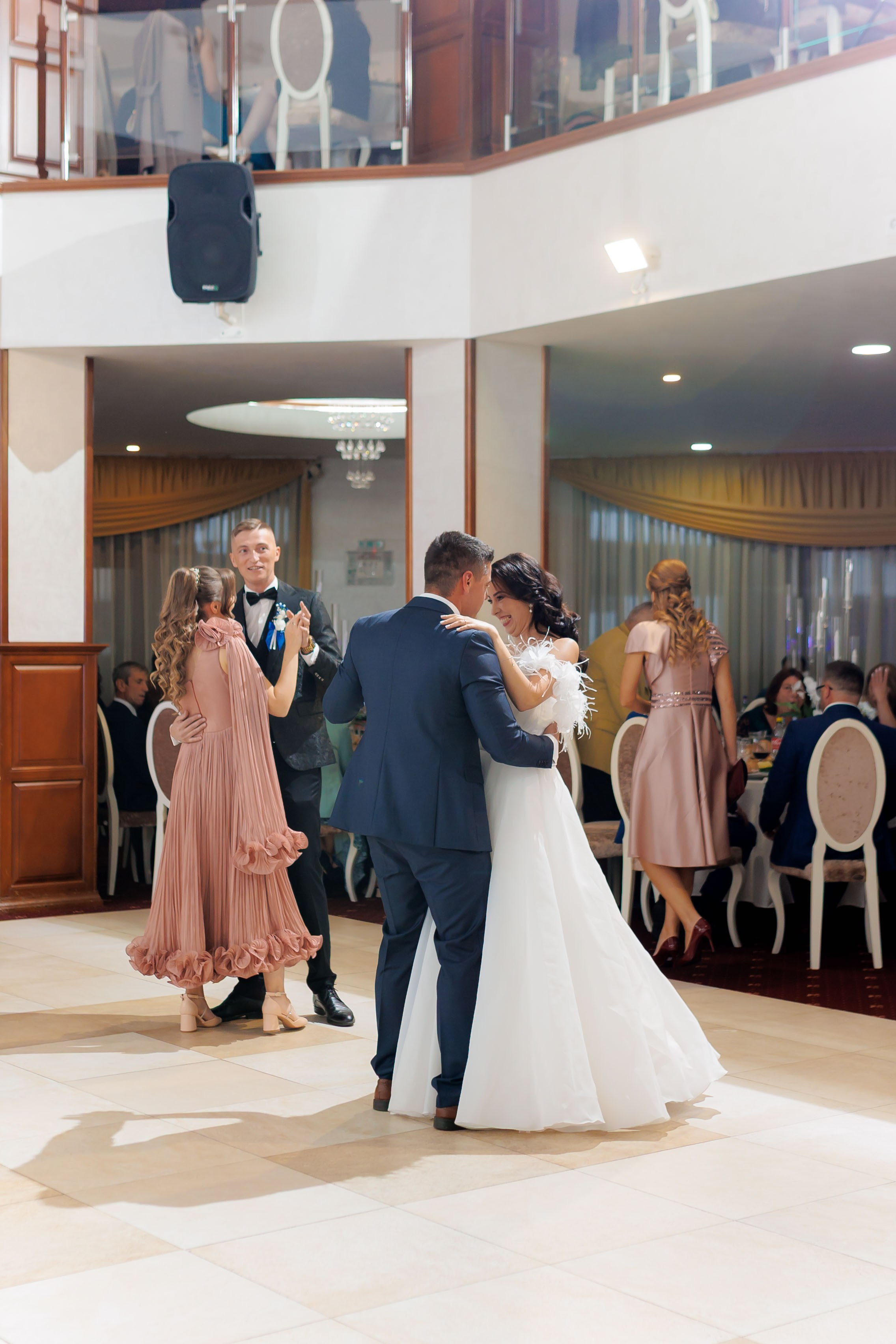 Loredana & Emilian – Ziua Nunții | Videografie - fotografie Botez Suceava, Iași, Botoșani. Servicii foto-video profesionale, pentru momente de neuitat