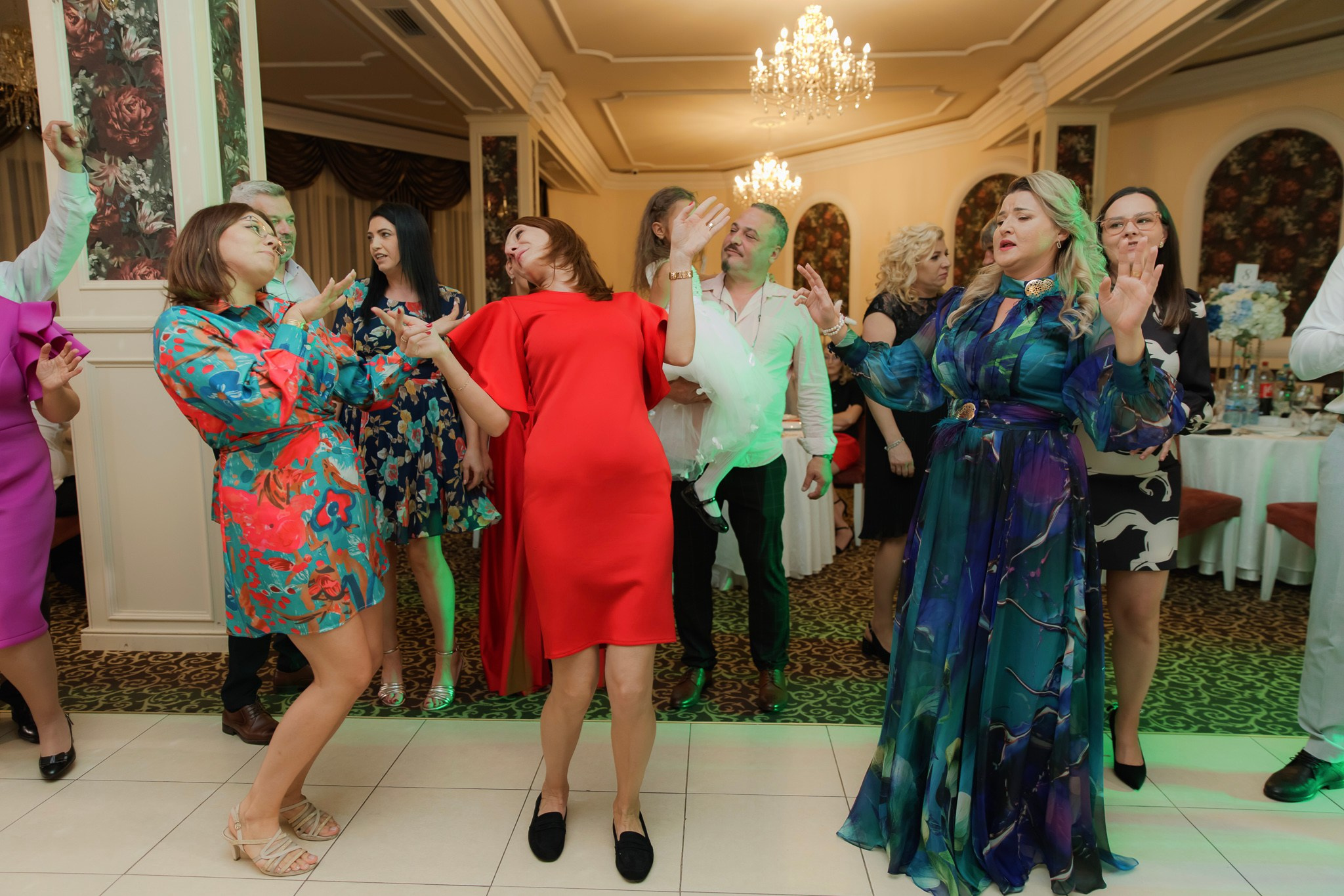 Mihai & Oana. Servicii foto-video profesionale, pentru momente de neuitat