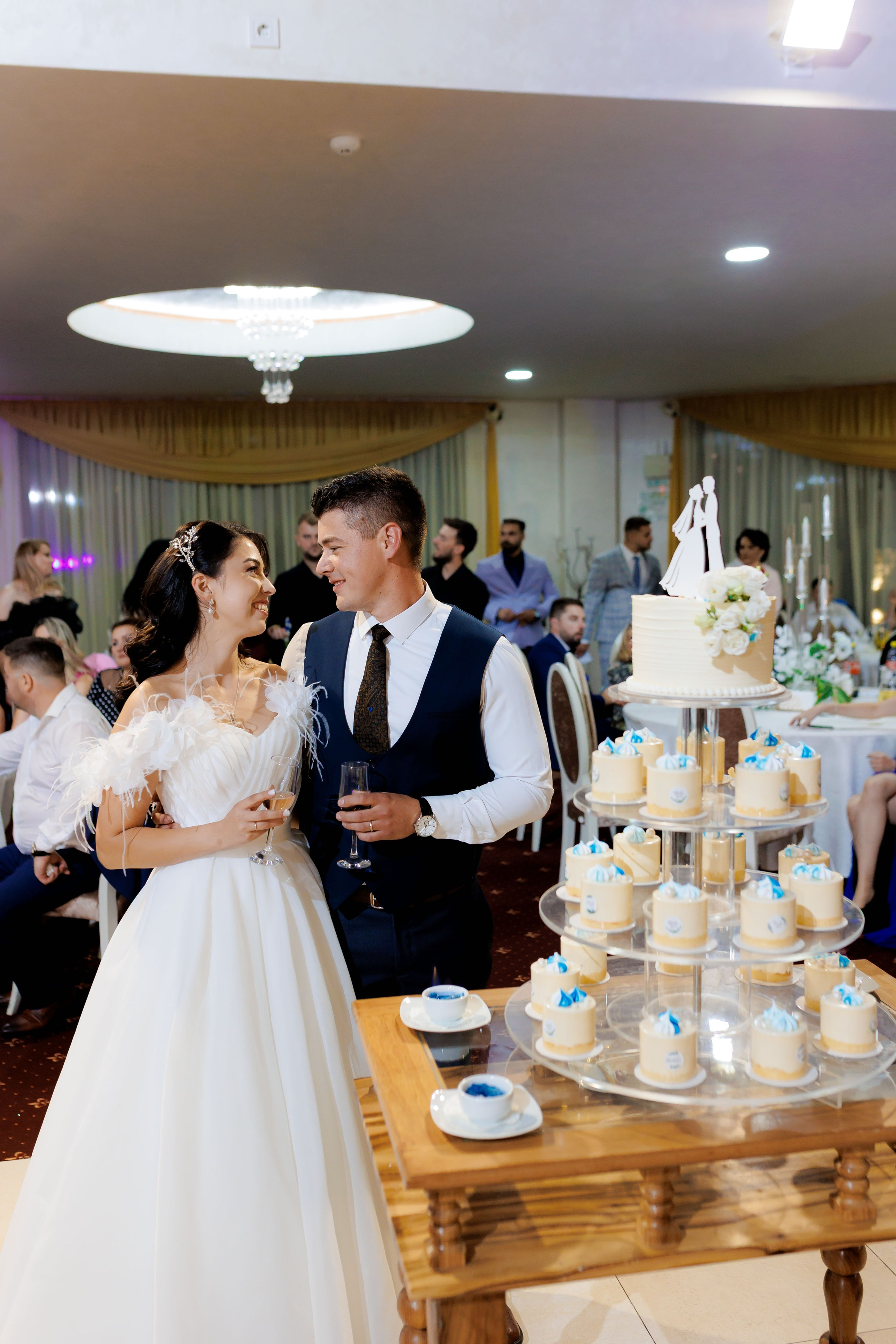 Loredana & Emilian – Ziua Nunții | Videografie - fotografie Botez Suceava, Iași, Botoșani. Servicii foto-video profesionale, pentru momente de neuitat
