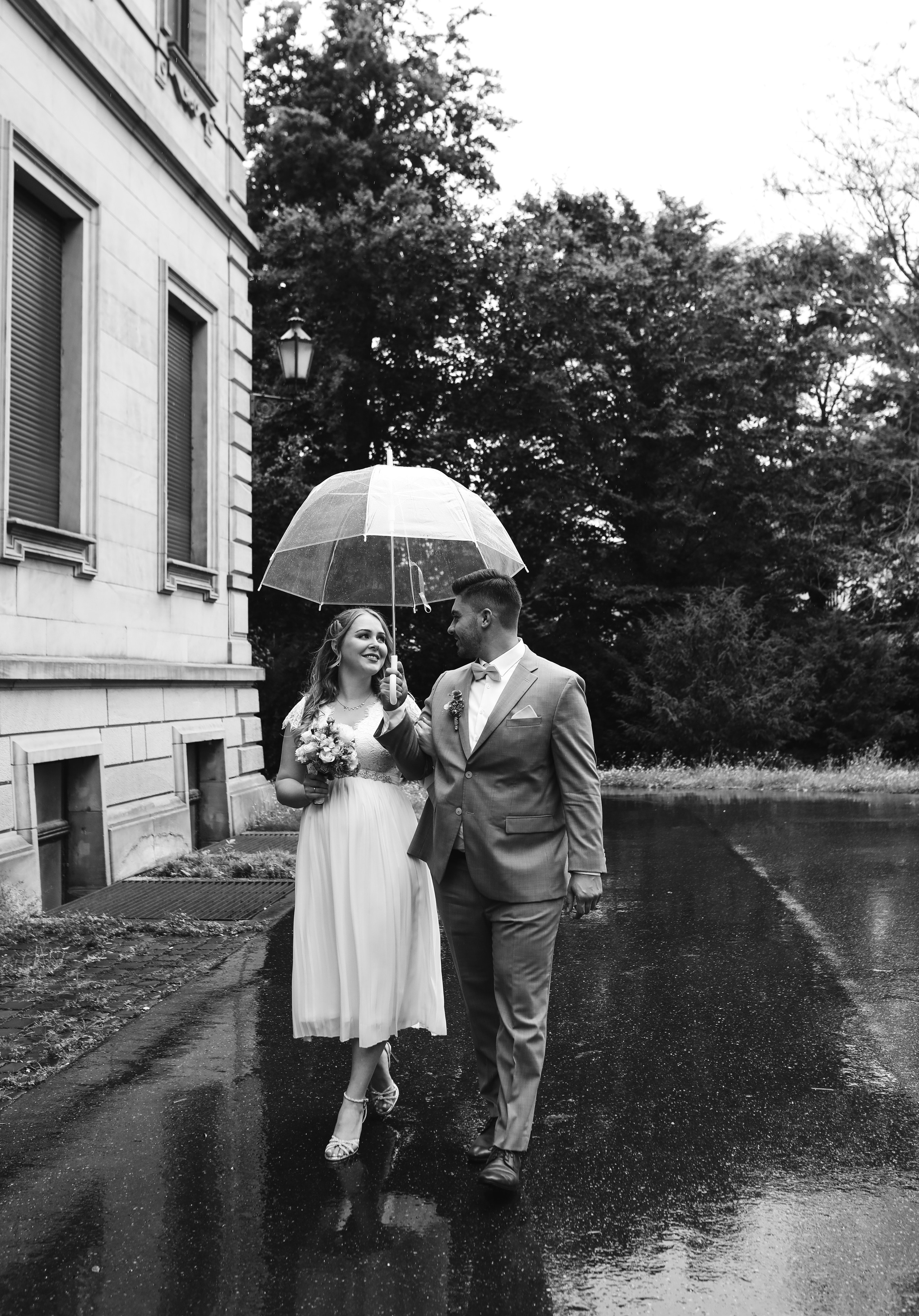 Emotionales Brautpaarporträt in Haßloch– Hochzeitsreportage Pfalz