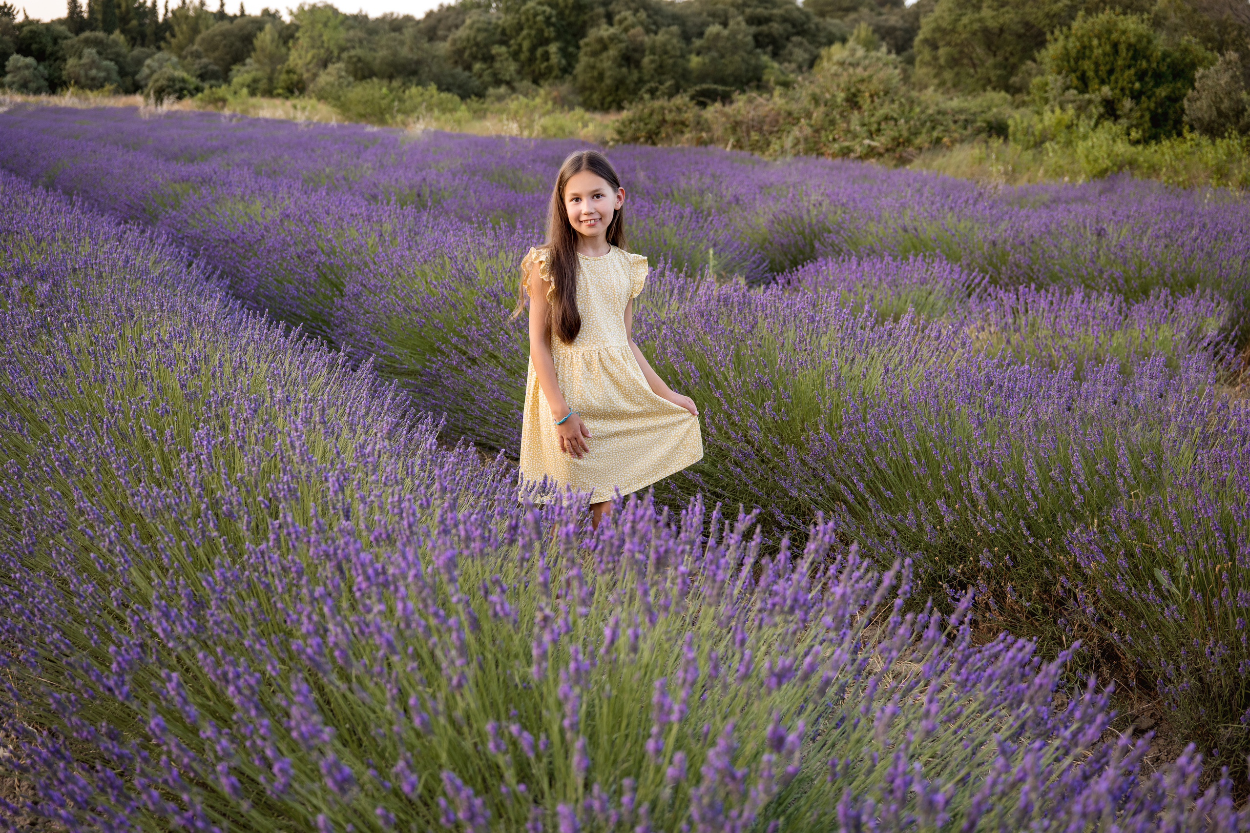 Mini shooting photos dans la lavande. Photographe et retoucheuse des images des produits à Avignon en France