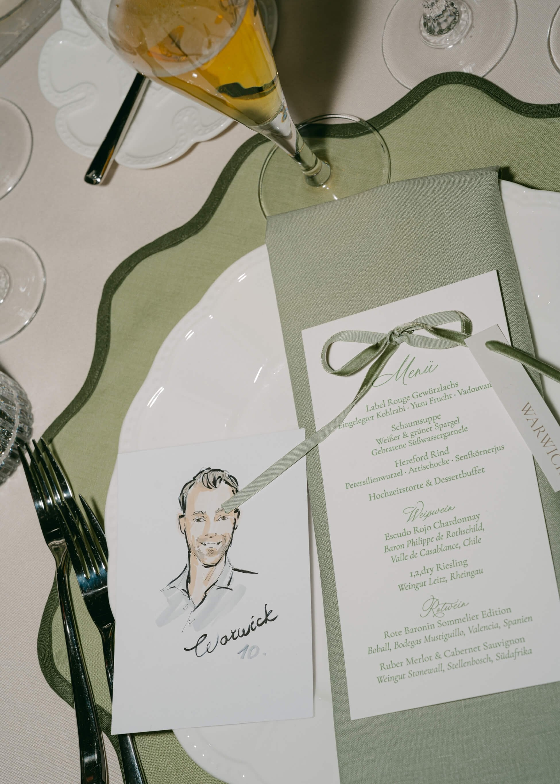 Luxury wedding menu card with illustrated design, Villa Rothschild Frankfurt