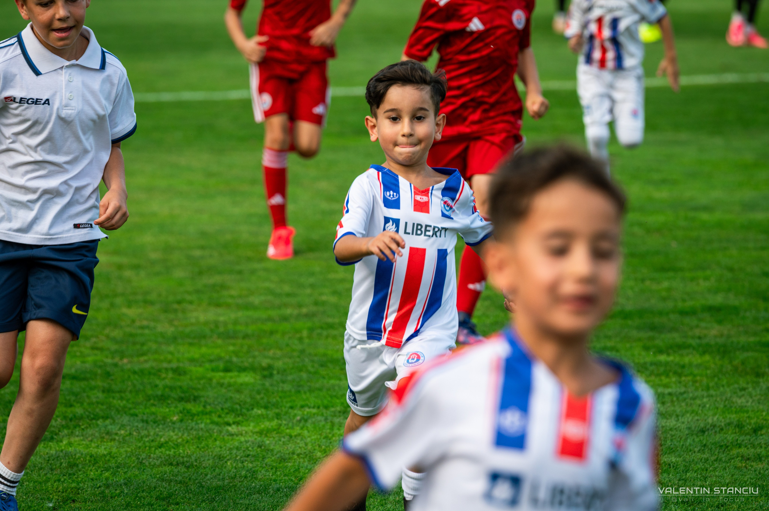 Otelul Galati — CFR Cluj. Fotograf de Sport, Portret, Produs, Corporate, Cultural și Evenimente în Galați | Valentin Stanciu