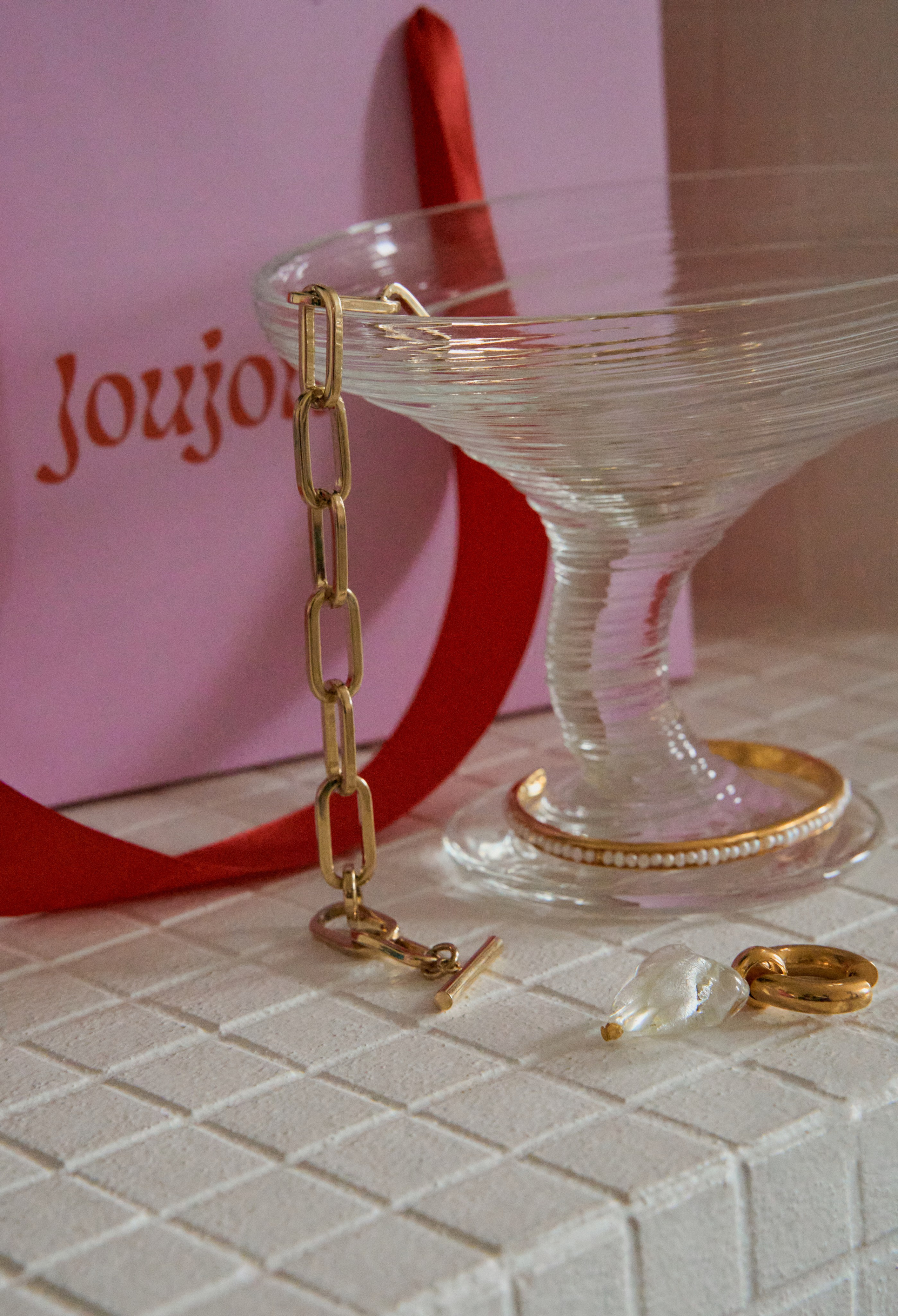 Joujou. Привет