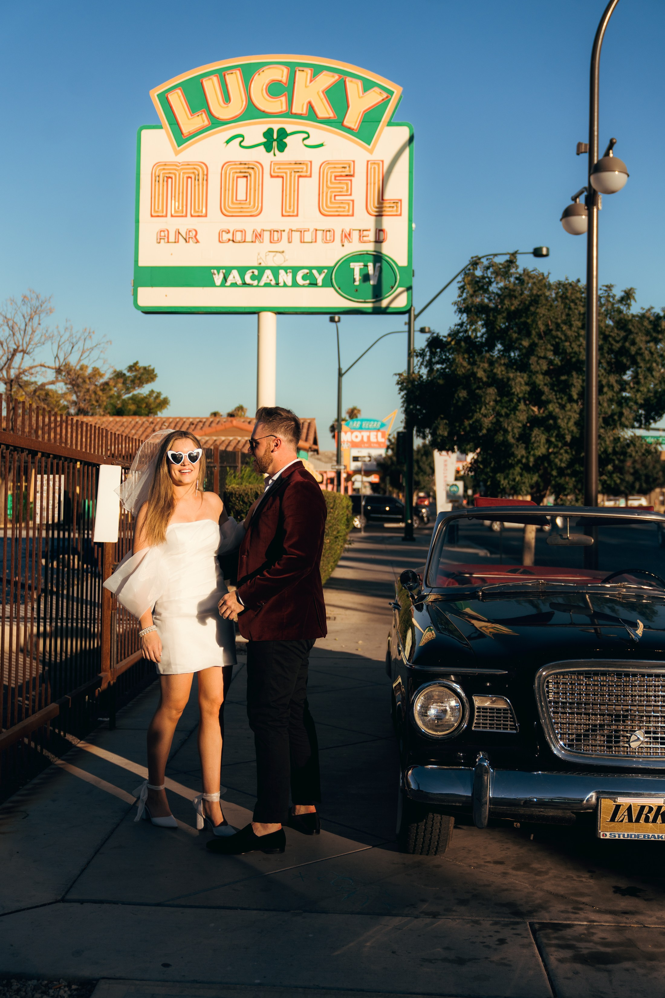 Madison&Ryan. Wedding & elopement photographer Viktoriya Kravtsov. Las Vegas