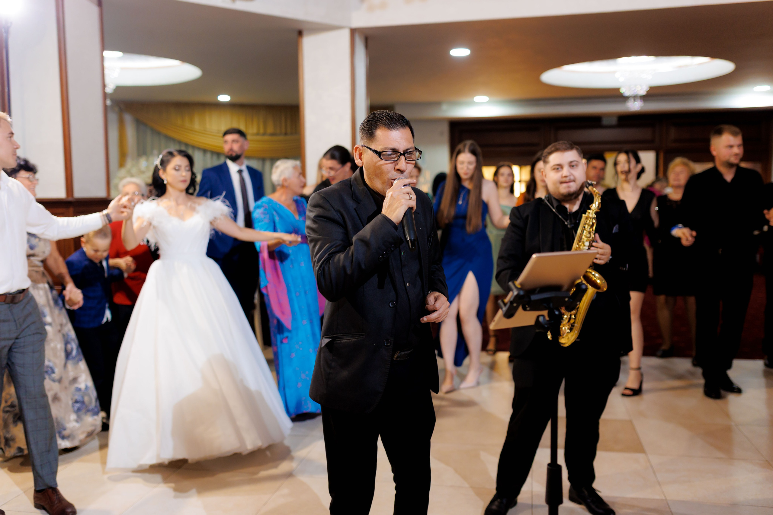 Loredana & Emilian – Ziua Nunții | Videografie - fotografie Botez Suceava, Iași, Botoșani. Servicii foto-video profesionale, pentru momente de neuitat