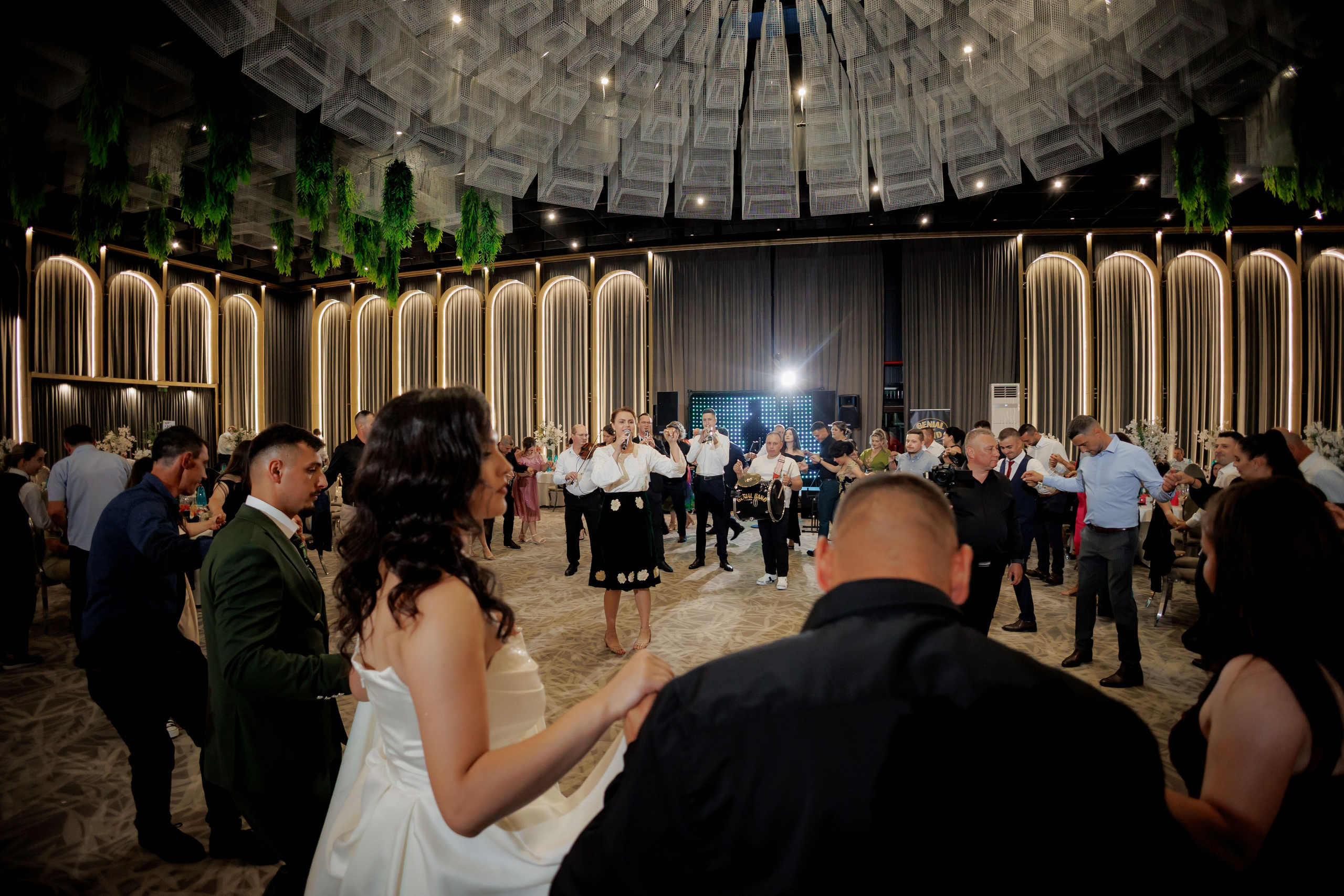 Nunta Nicoleta & Răzvan | Fotografie & Videografie Profesională. Servicii foto-video profesionale, pentru momente de neuitat