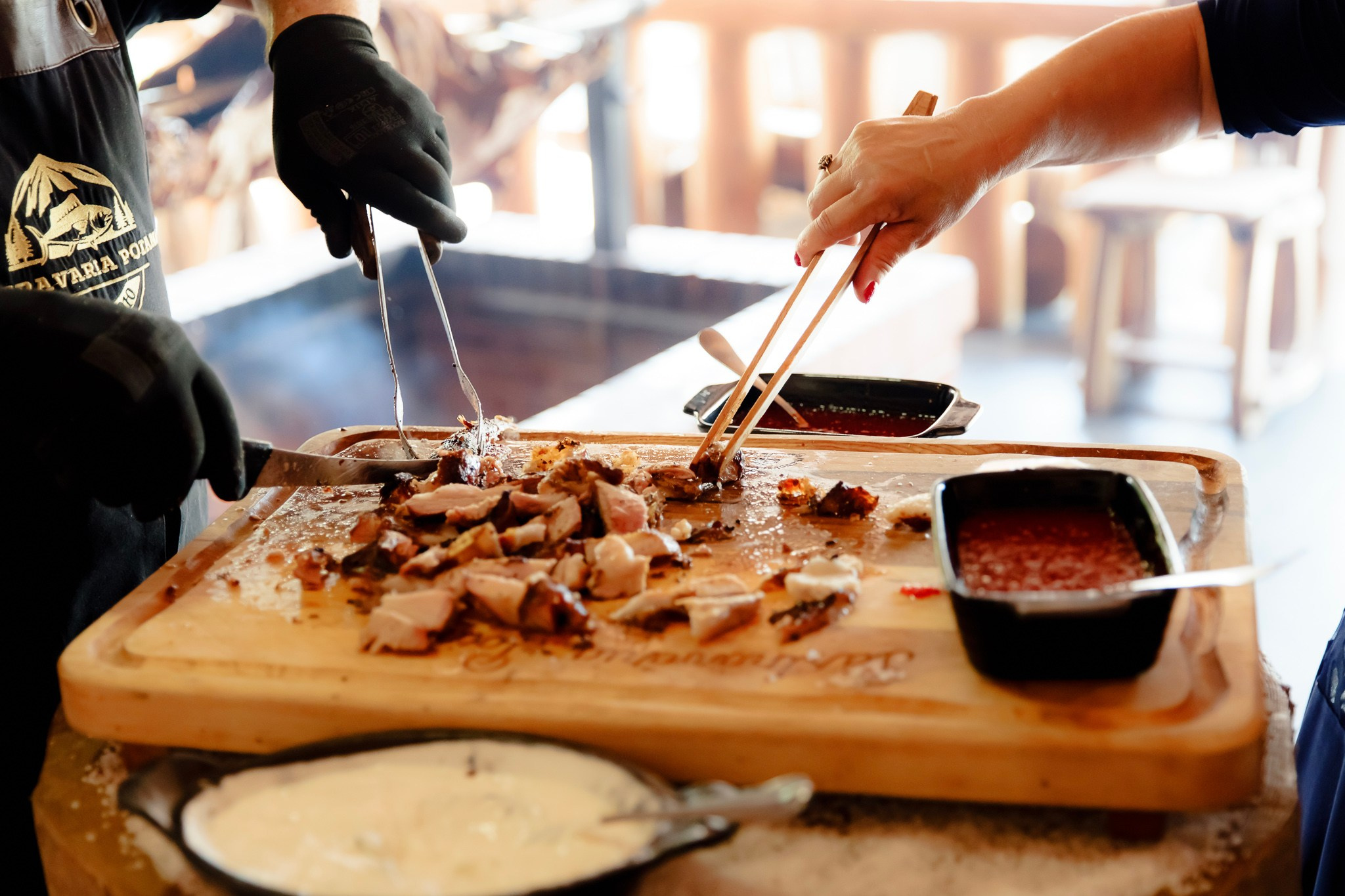 Ioana & Ionuț | Nuntă de poveste la Păstrăvăria Poiana din Mălini județul Suceava. Servicii foto-video profesionale, pentru momente de neuitat