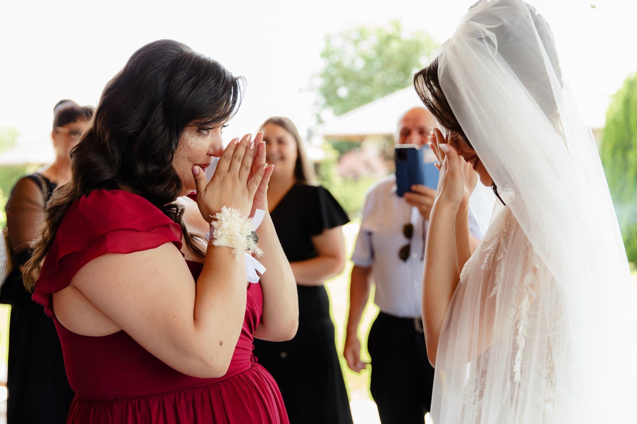 Ioana & Ionuț | Nuntă de poveste la Păstrăvăria Poiana din Mălini județul Suceava. Servicii foto-video profesionale, pentru momente de neuitat