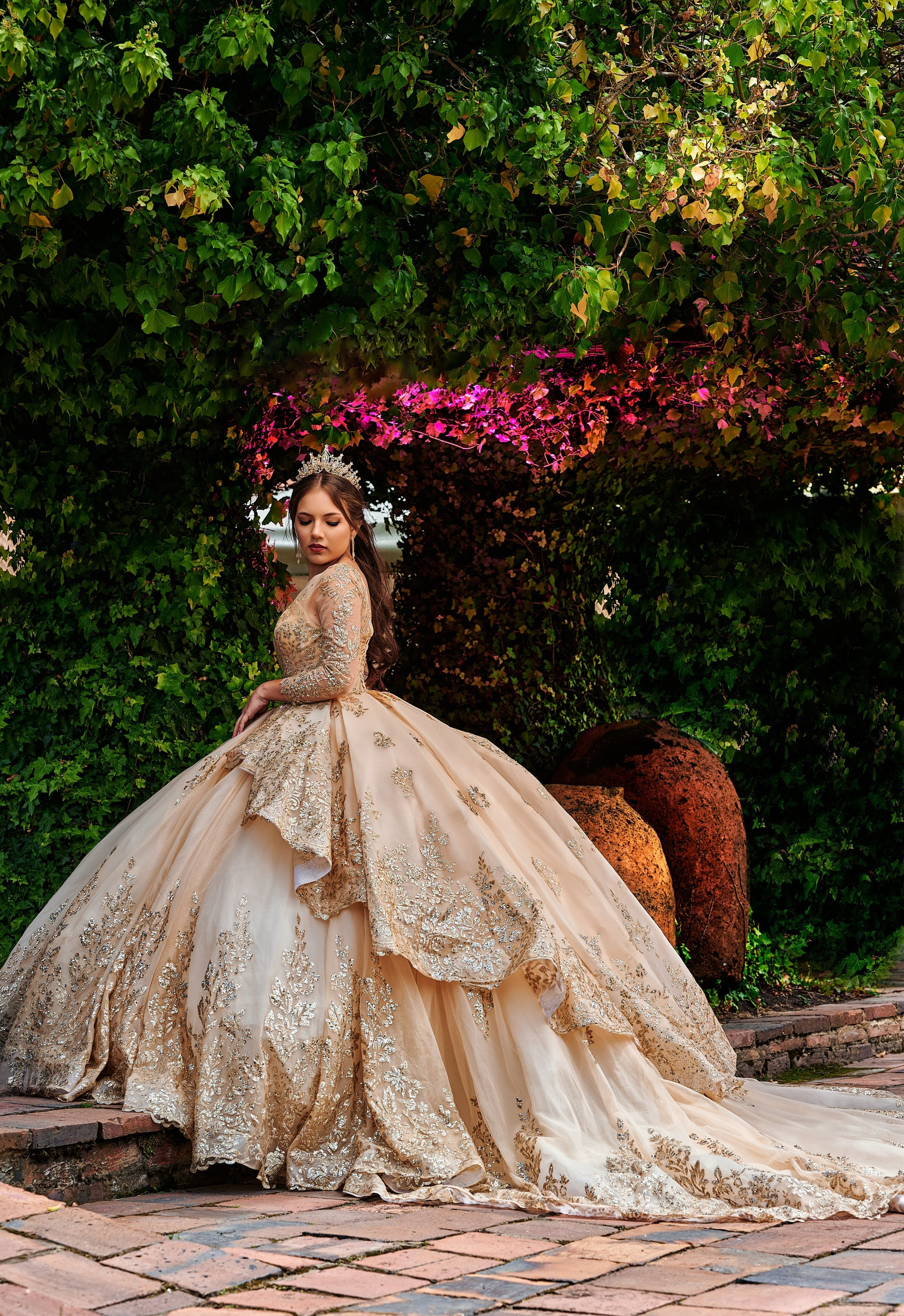 Mis 15 | Sesiones de Fotografía Modernas. Wedding Photography & Videography by ZZ Hendrick | Capturing Your Love Story in Colombia & USA