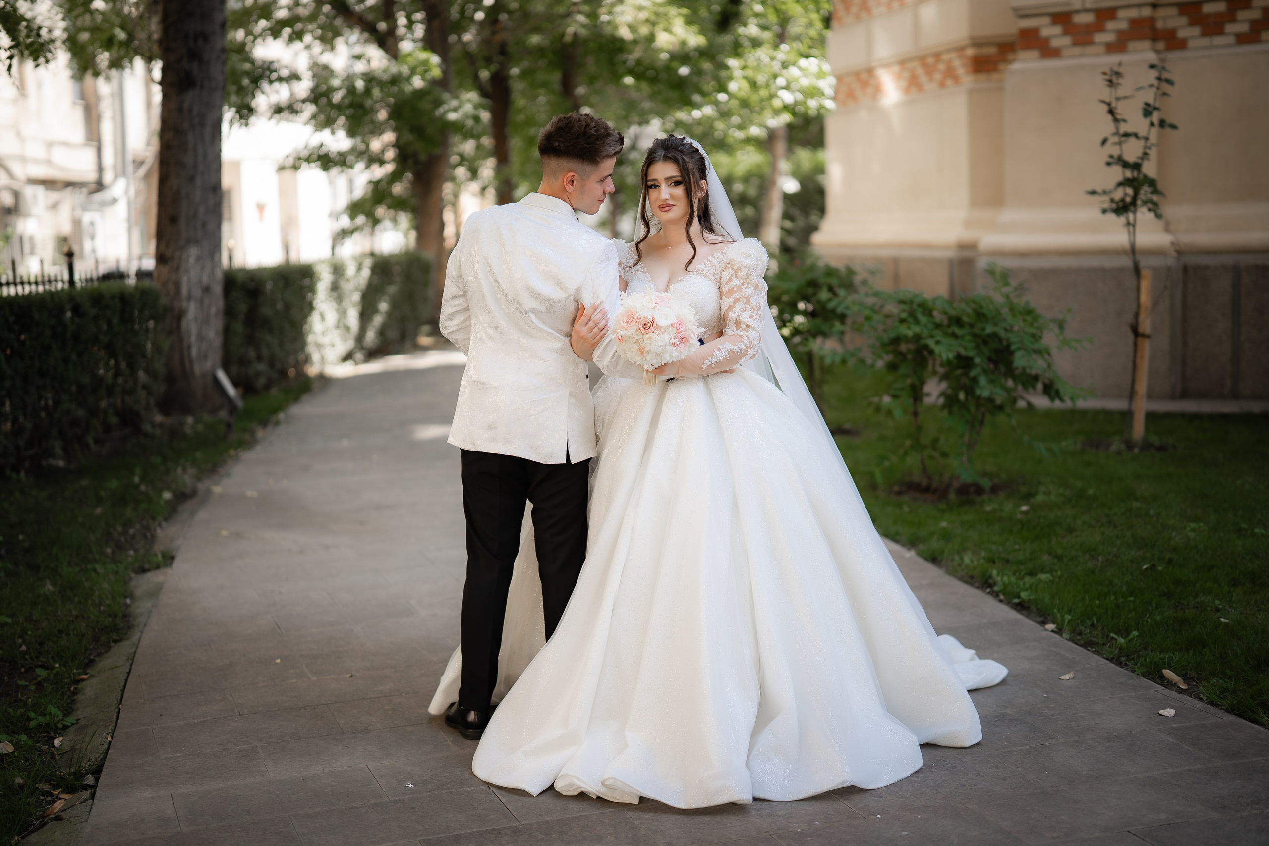 Nunta in mijloc de vara - Anne Marie & Cristian. Fotografi de nunta in Bucuresti, Iulia si Stefan Ovidiu