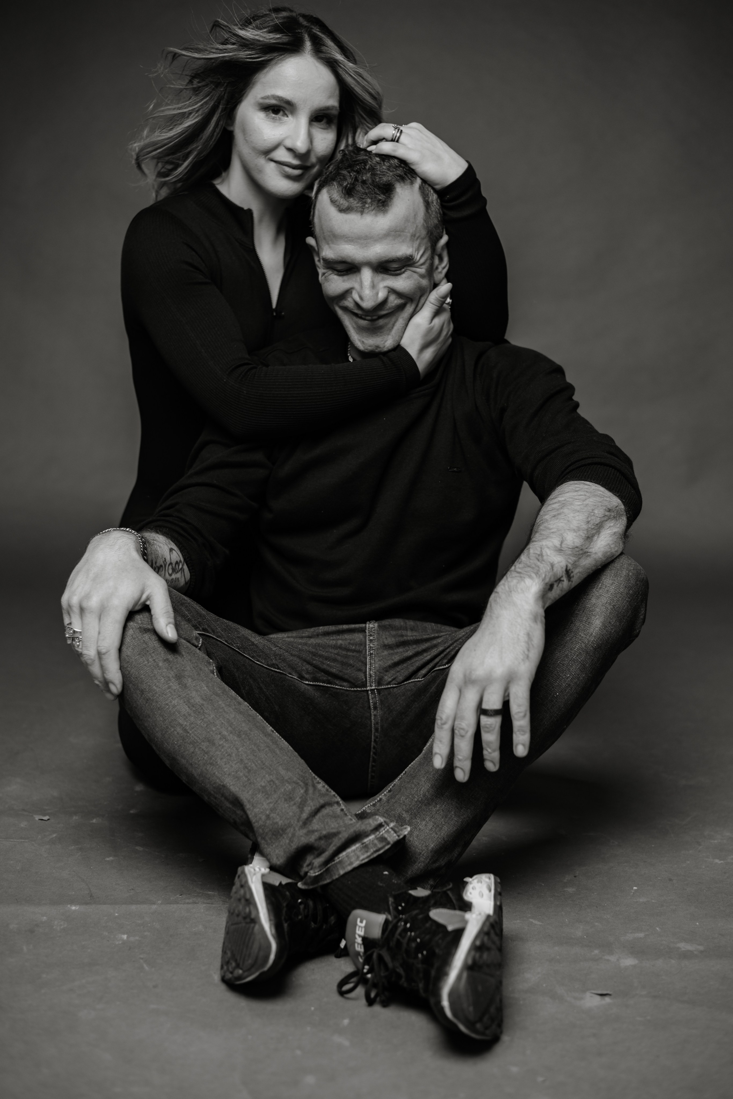 ANA and NELSON. Studio. Anastasiia Antoniuk portrait, family and couple photographer, Portugal