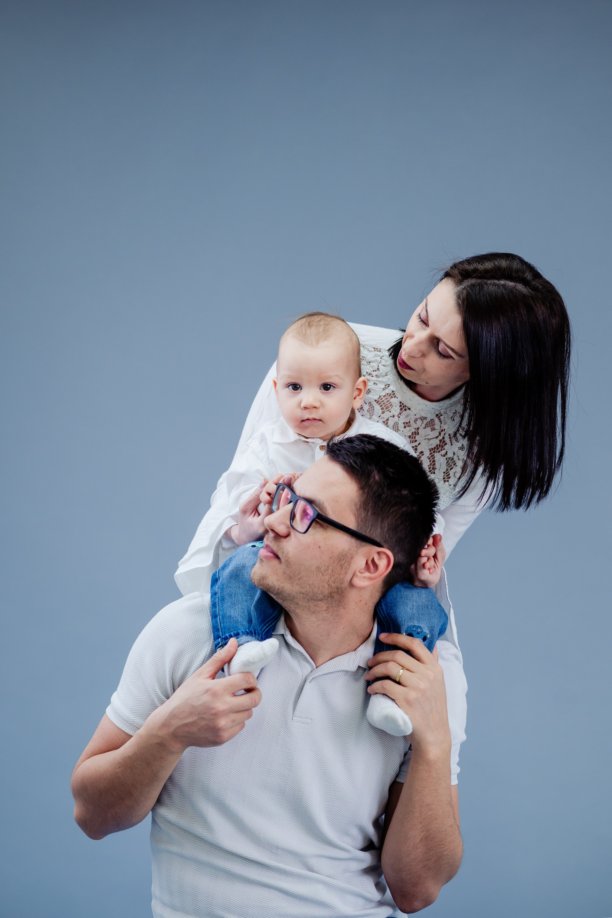 Smash the cake — Aris. The Unseen by Giani Maftei