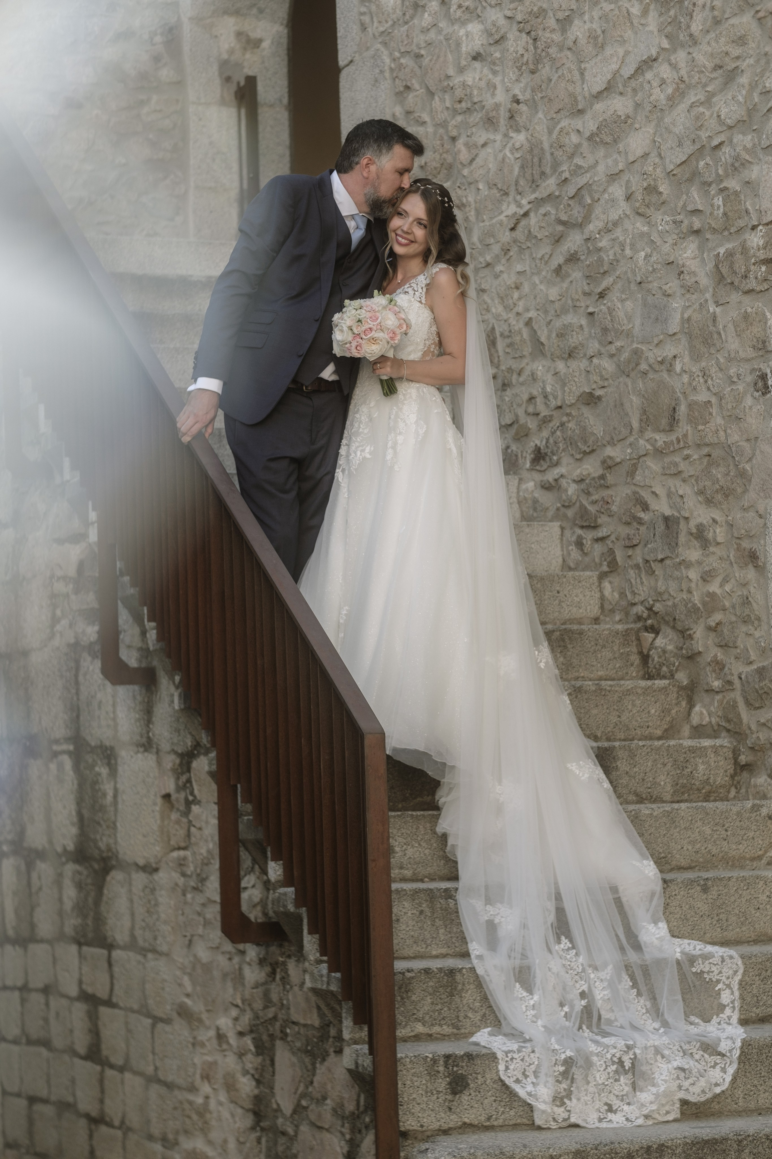 Svetlana & Alman. Monestir Sant Salvi. Paola fotógrafo / videografo de bodas en Barcelona