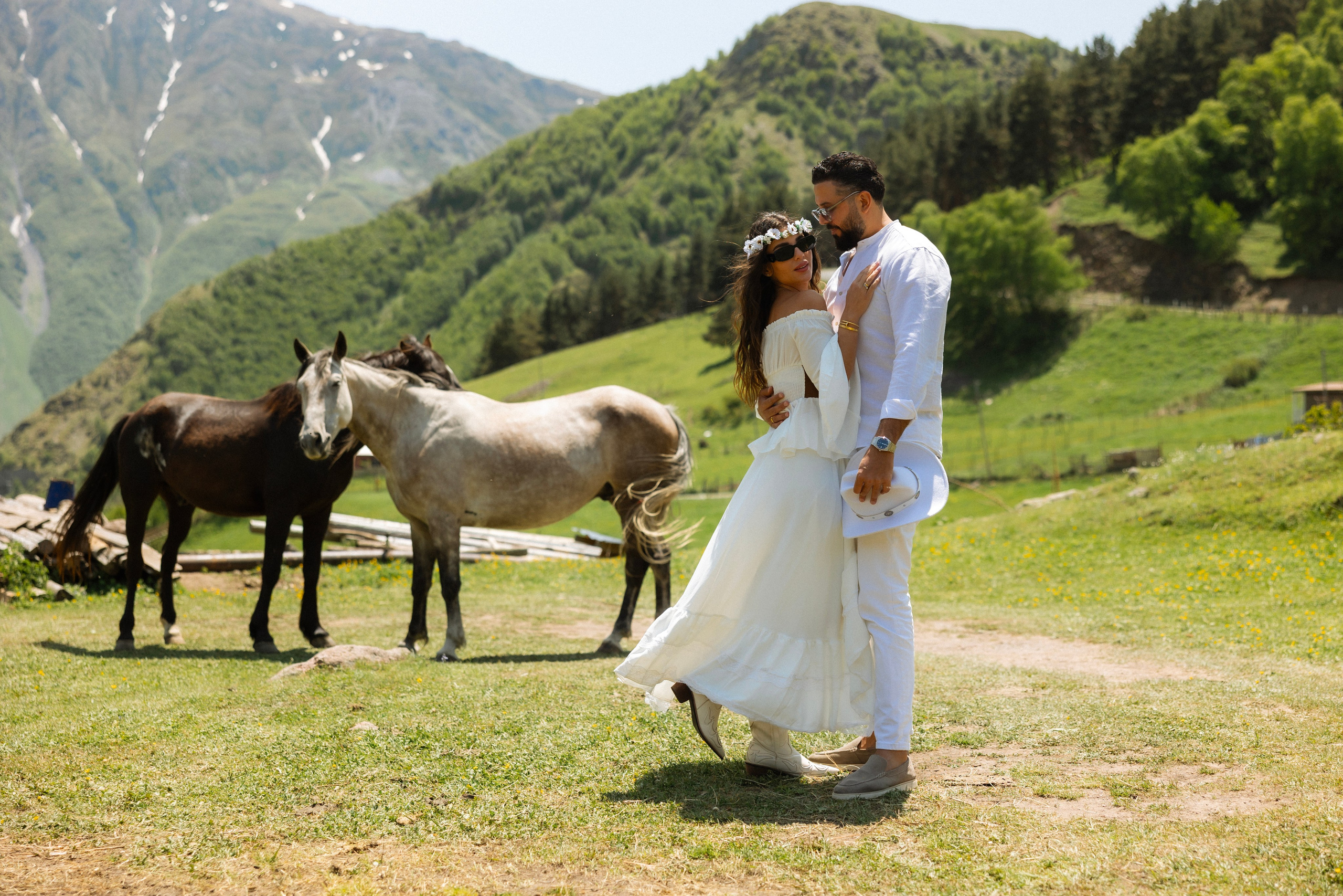 Love story in Kazbegi. Wedding photographer in Tbilisi Ioseb Mamniashvili