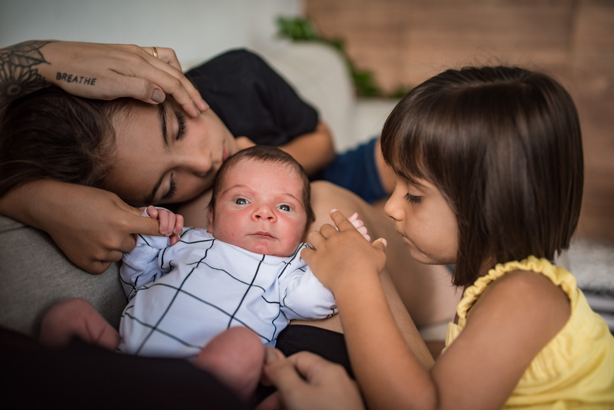 Newborn Lifestyle em Juiz de Fora | Auê Fotografia |  Juiz de Fora e Belo Horizonte. Auê | Fotografia Infantil e de Família em Juiz de Fora — Myriani Maganin