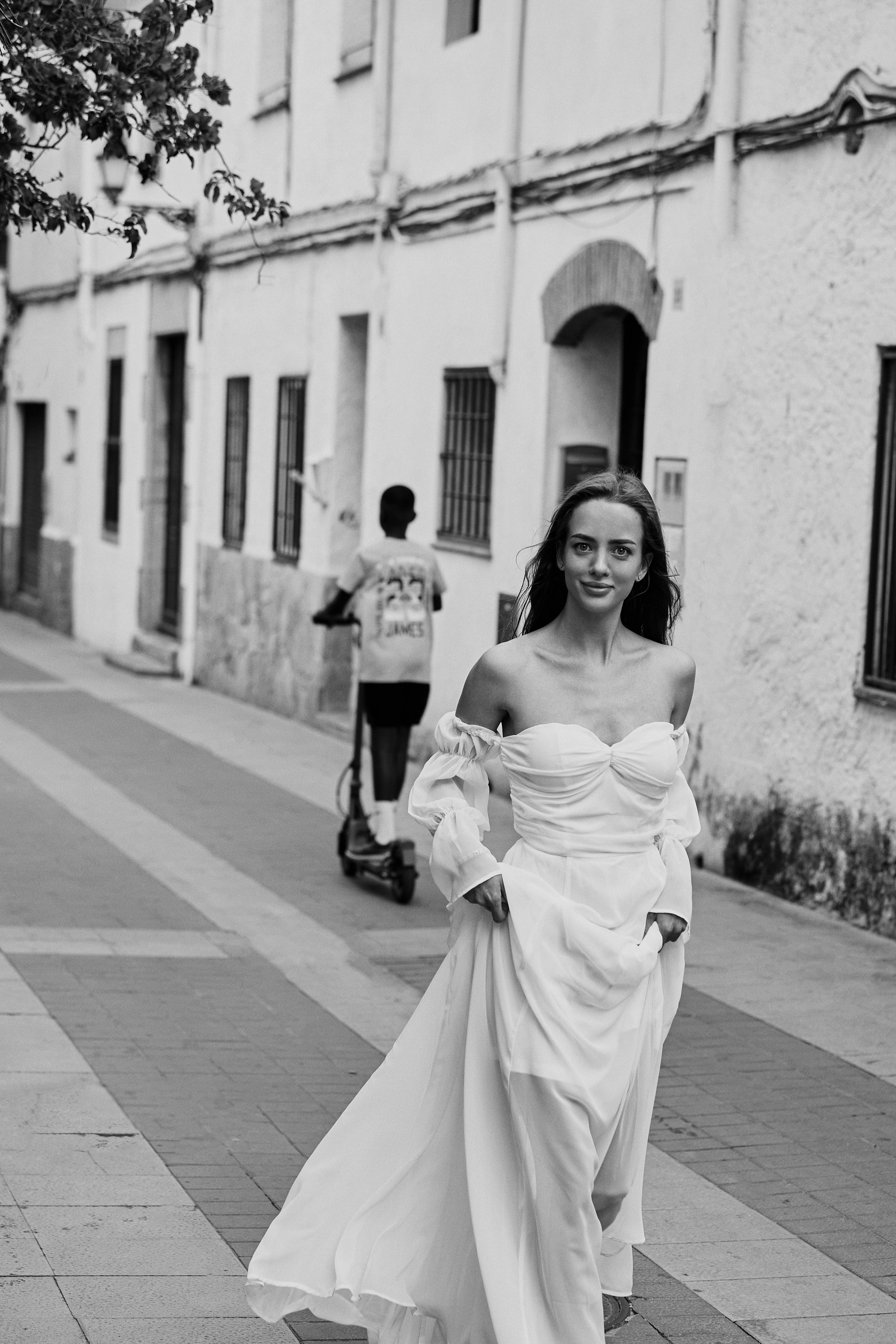 The runaway bride. Photographer in Barcelona Spain Zhanna Zakharchenko