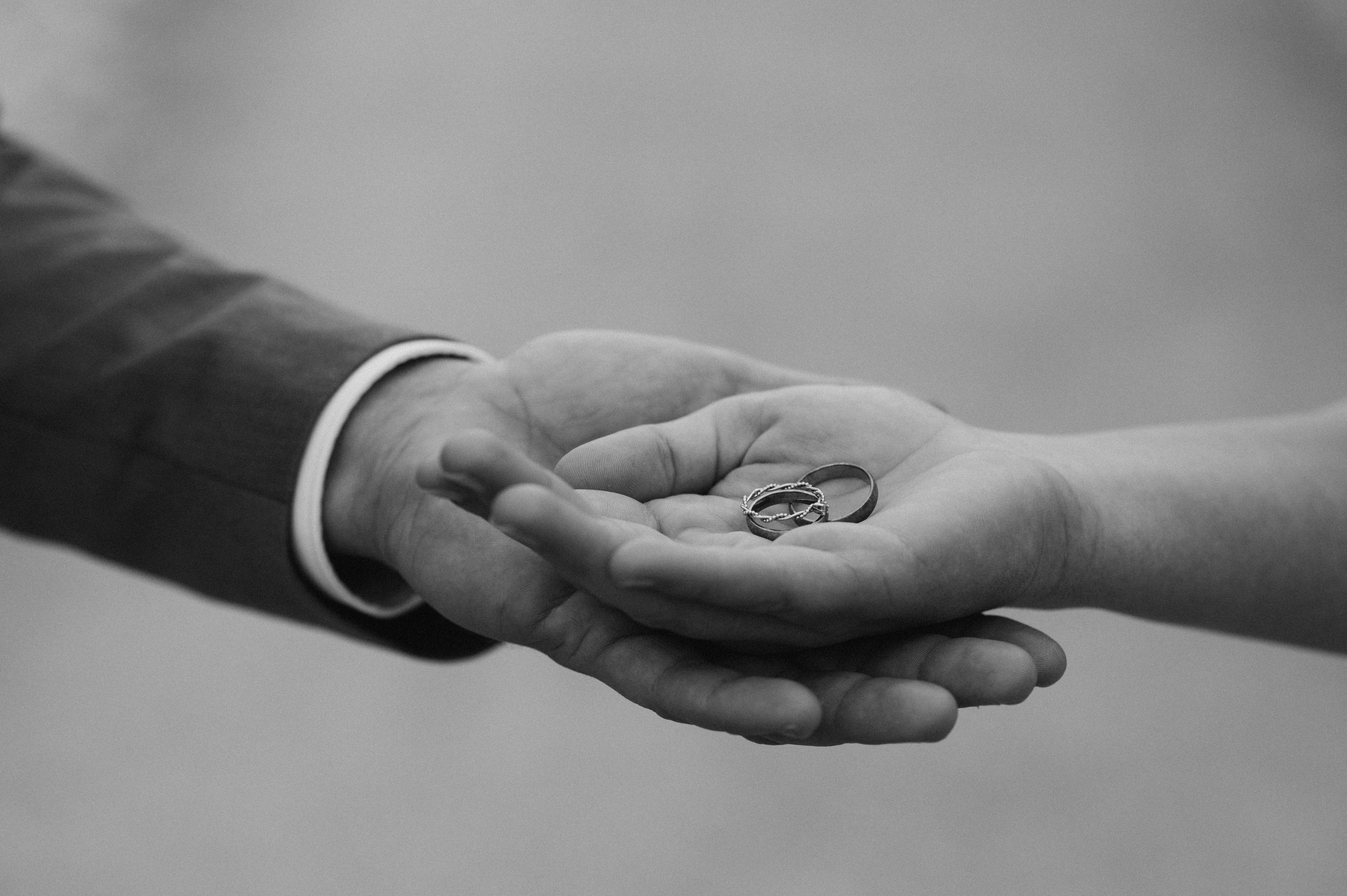 CIVIL WEDDING IN WOLFRAMS-ESCHENBACH. Photographer in Nuremberg Irina Mehnert from Ansbach