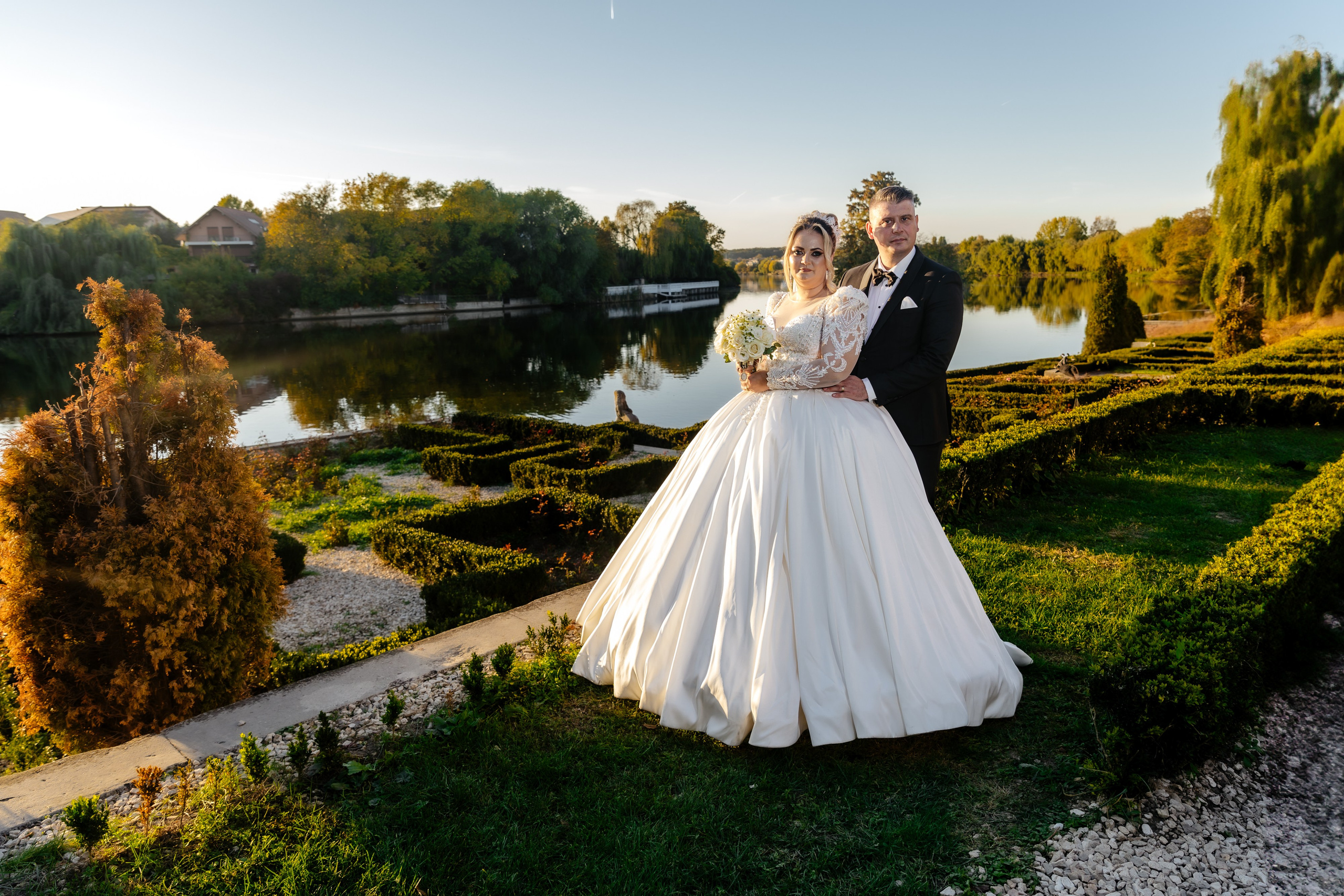 Gabriela & Alin - Trash The Dress - Palatul Mogoșoaia. Fotograf Profesionist Pitesti-Bucuresti| Mircea Seinea