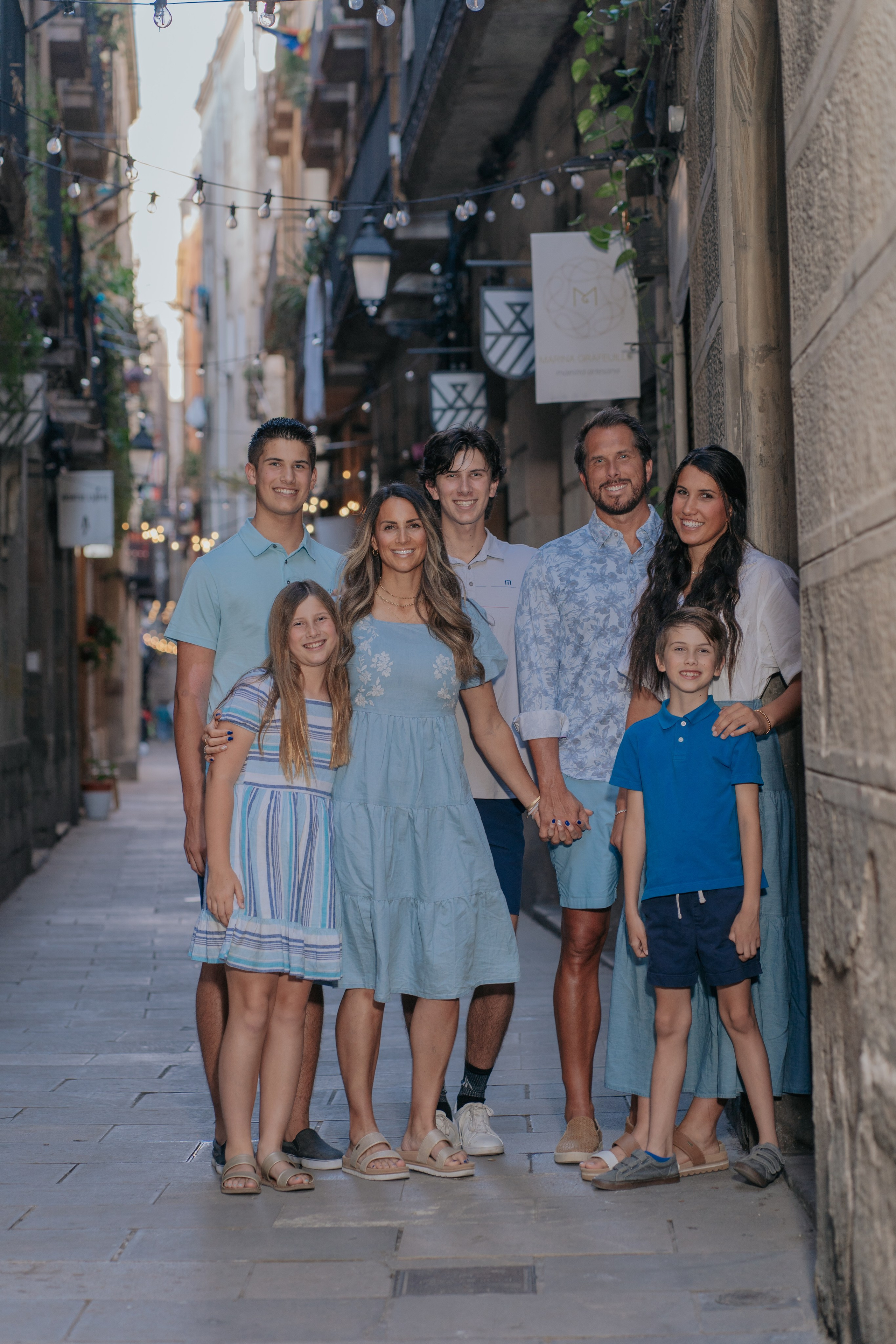 One Day in the Life of a Traveler and a Local. DiaFoto — Wow Photographer in Barcelona | Premium Barcelona Photoshoot Experience