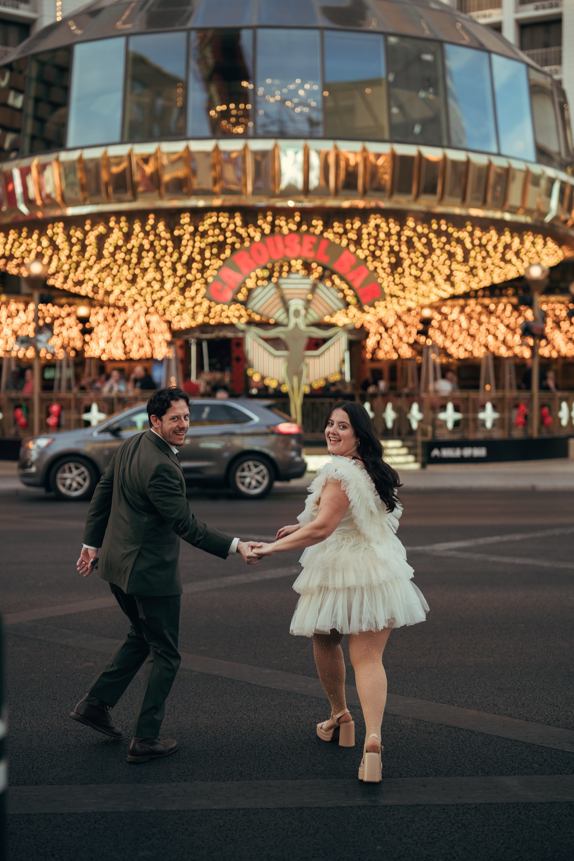Grace&Jesse. Wedding & elopement photographer Viktoriya Kravtsov. Las Vegas