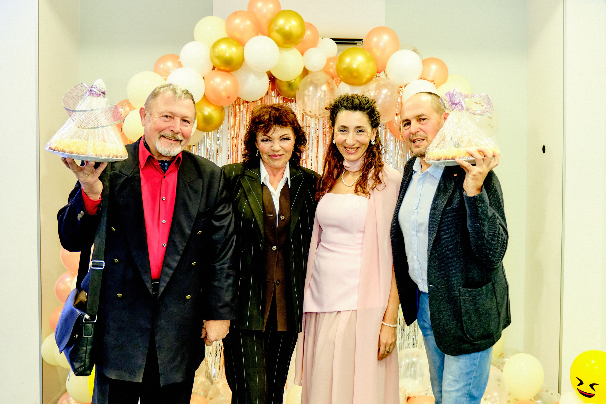 Фоторепортаж з благодійного Новорічного балу у Чорногорії. Портретний фотограф Альона Новгородцева