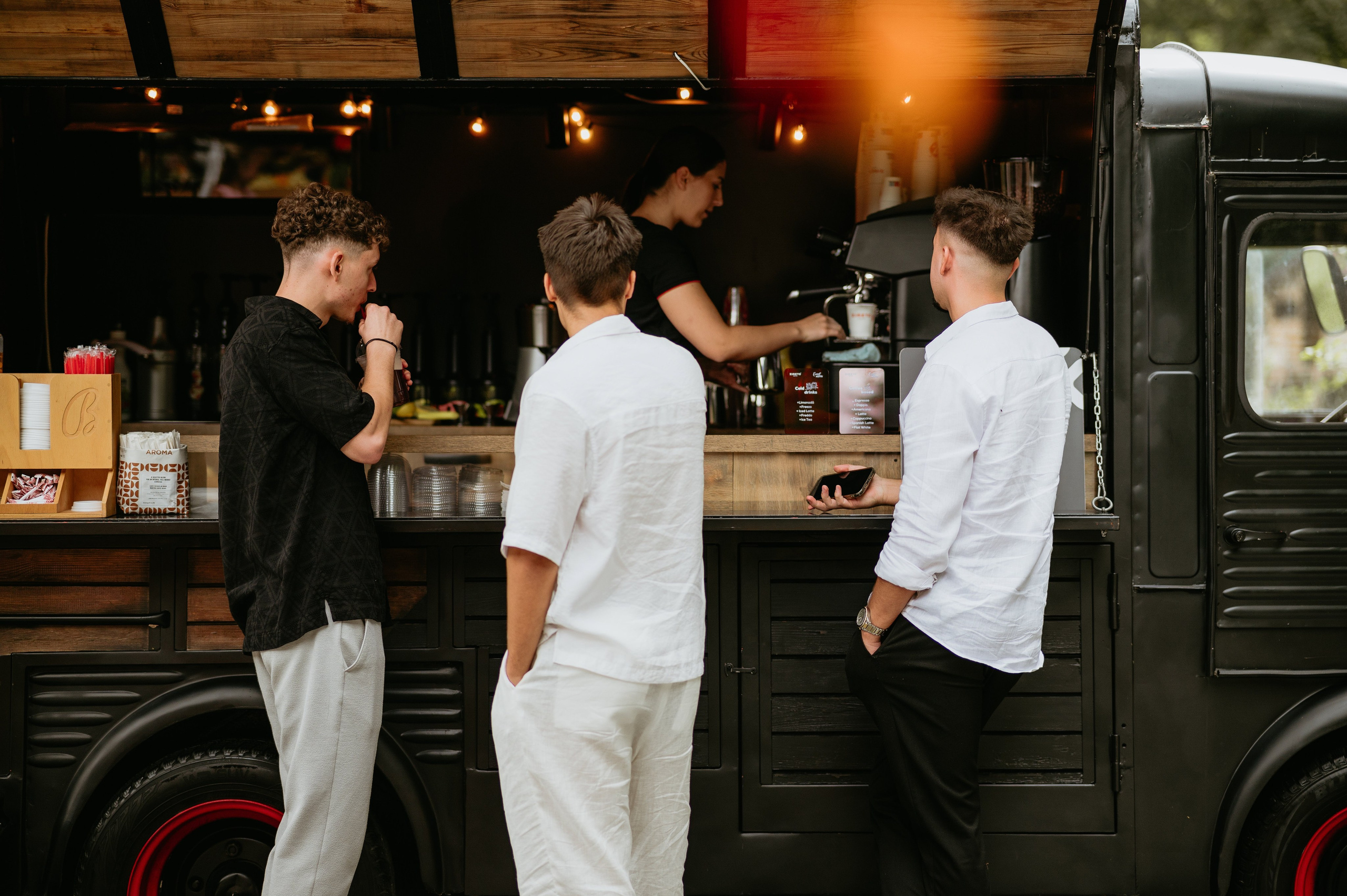 Flavio si Sarona. Valentin Melen — wedding photographer