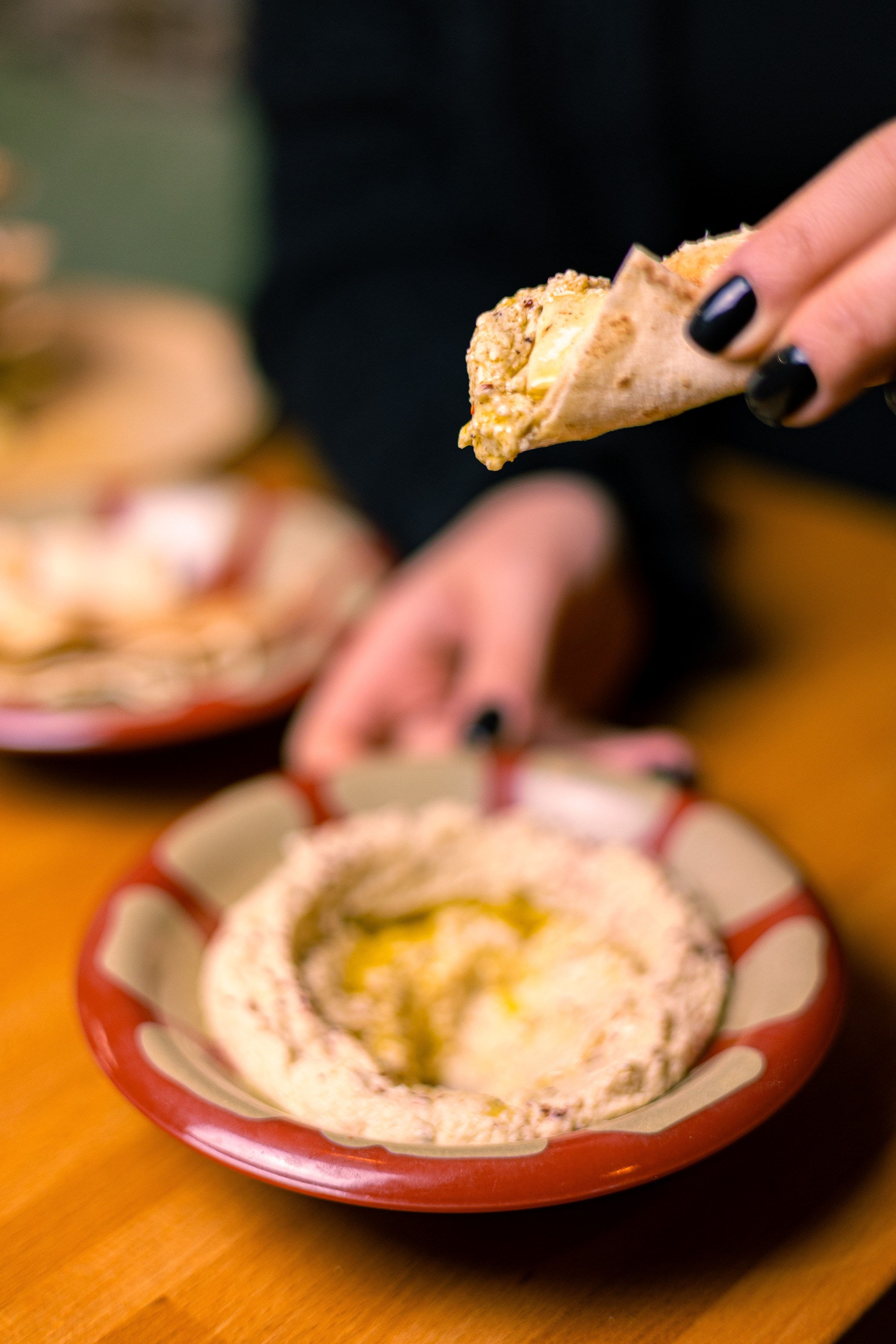 Photos culinaires et d'ambiance pour restaurants en Loire-Atlantique. Des visuels appétissants pour vos menus, réseaux sociaux et site web. Ani Torosyan