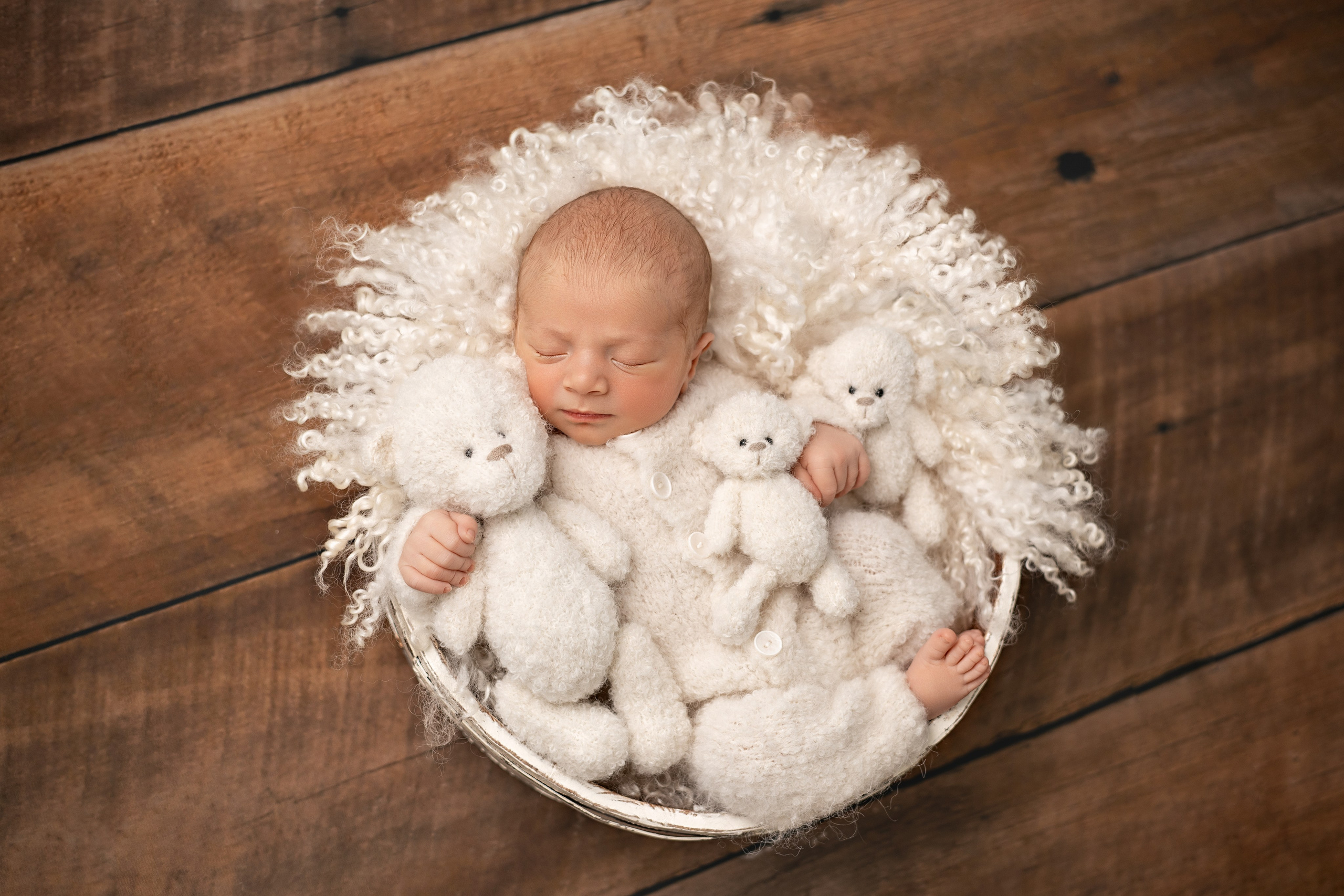 Newborn Classic. Mary Newborn Photo