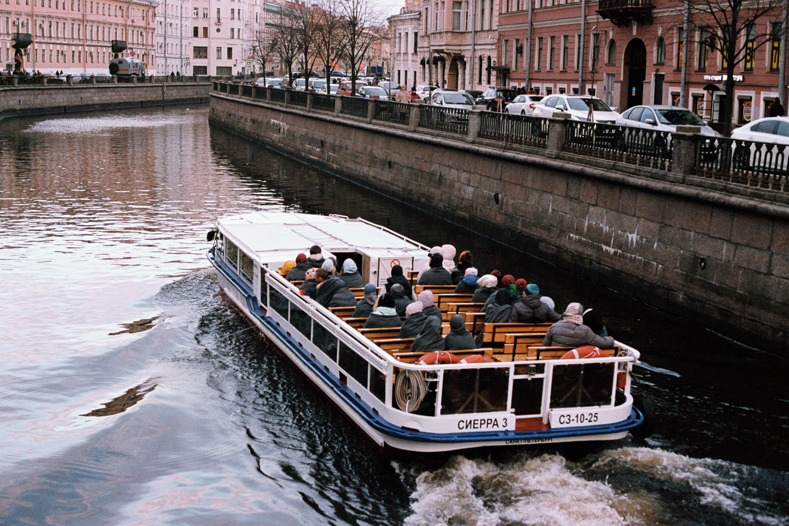 Saint-Petersburg (2020-2023)_2. Elena Zykova film photographer in London