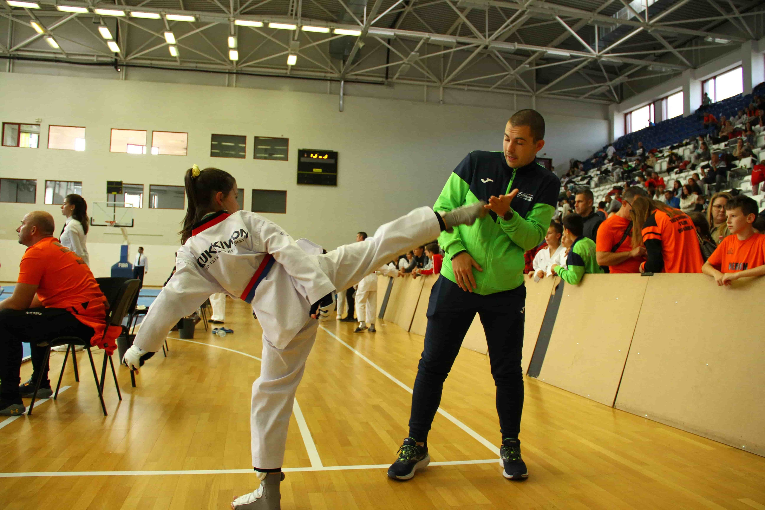 2024-10-19, ТАЕКУОНДО, Дупница. СПОРТНА ФОТОГРАФИЯ | ПОРТРЕТНА | РЕПОРТАЖНА