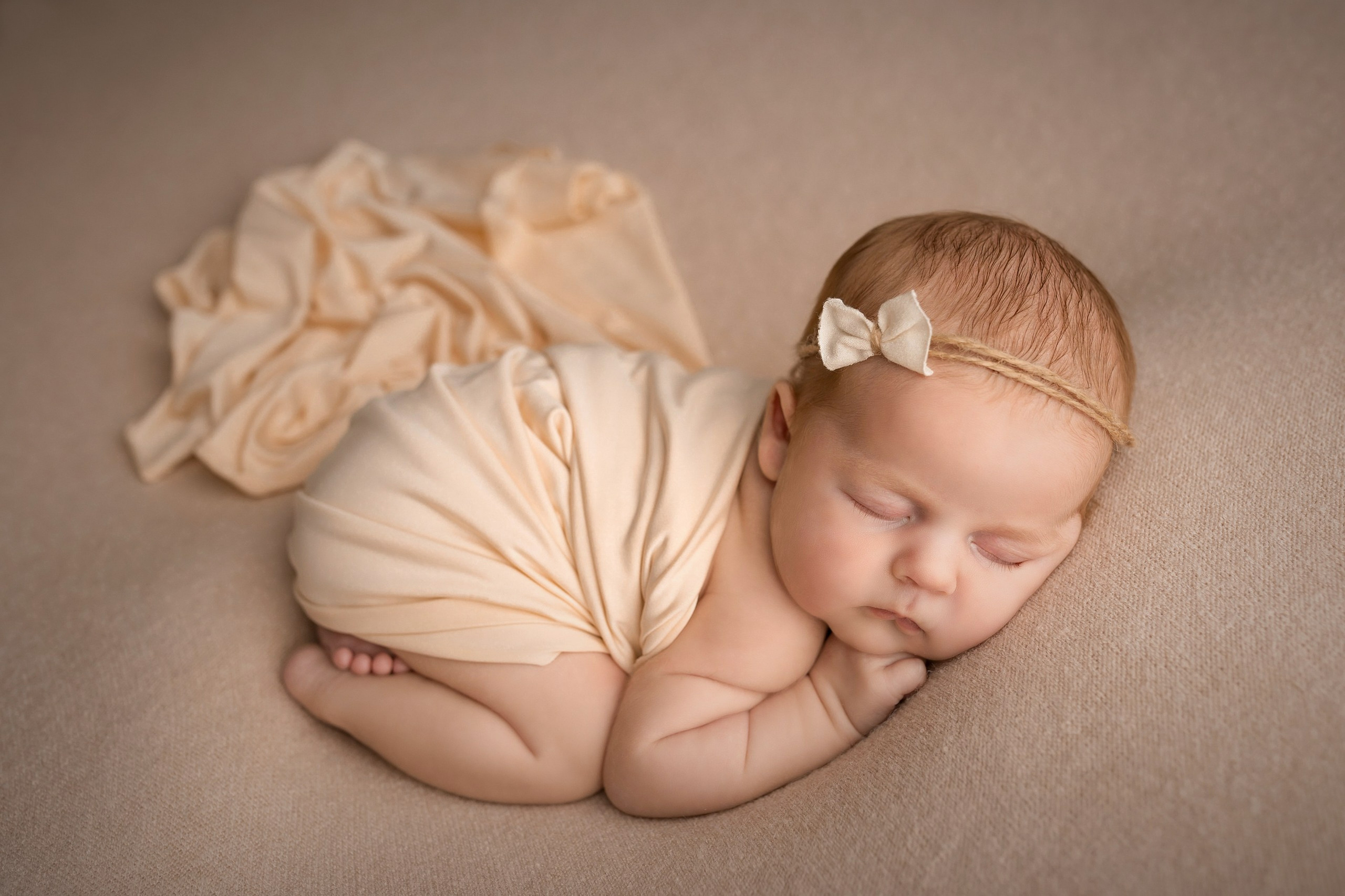 MATERNITY & NEWBORN professional Photography by Irene Chaikeen. Irene Chaikeen | Maternity and newborn photoshoot in Essex/London