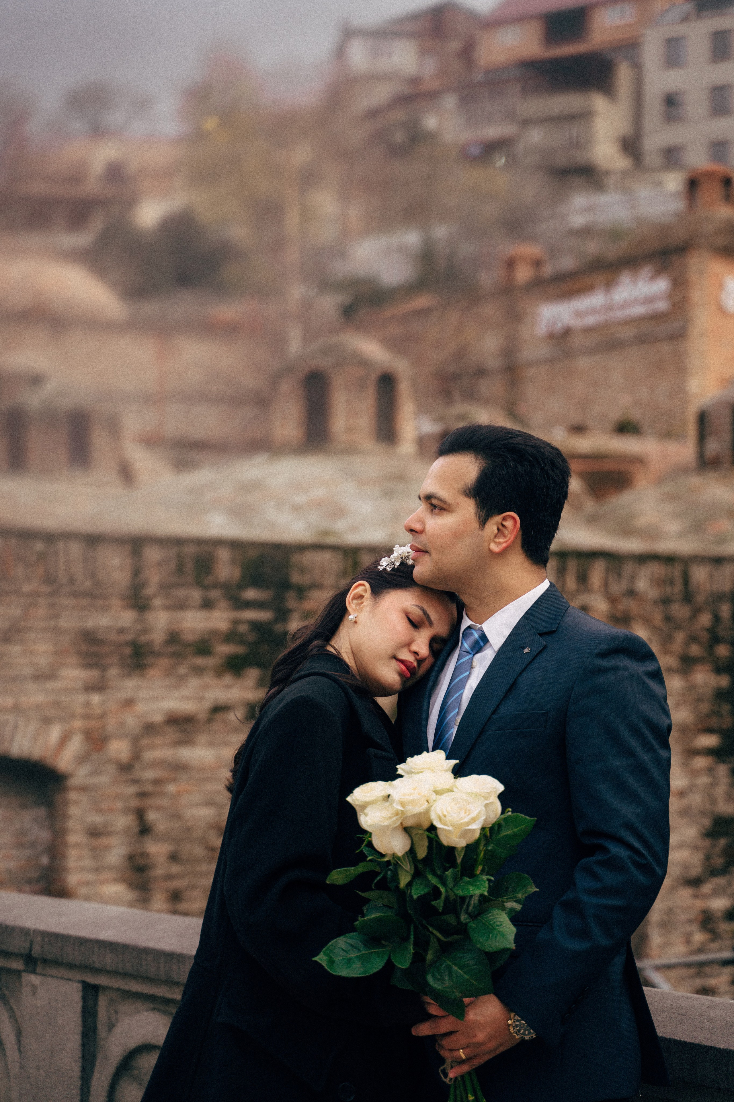 Wedding photo shoot in the Tbilisi Botanical Garden in winter