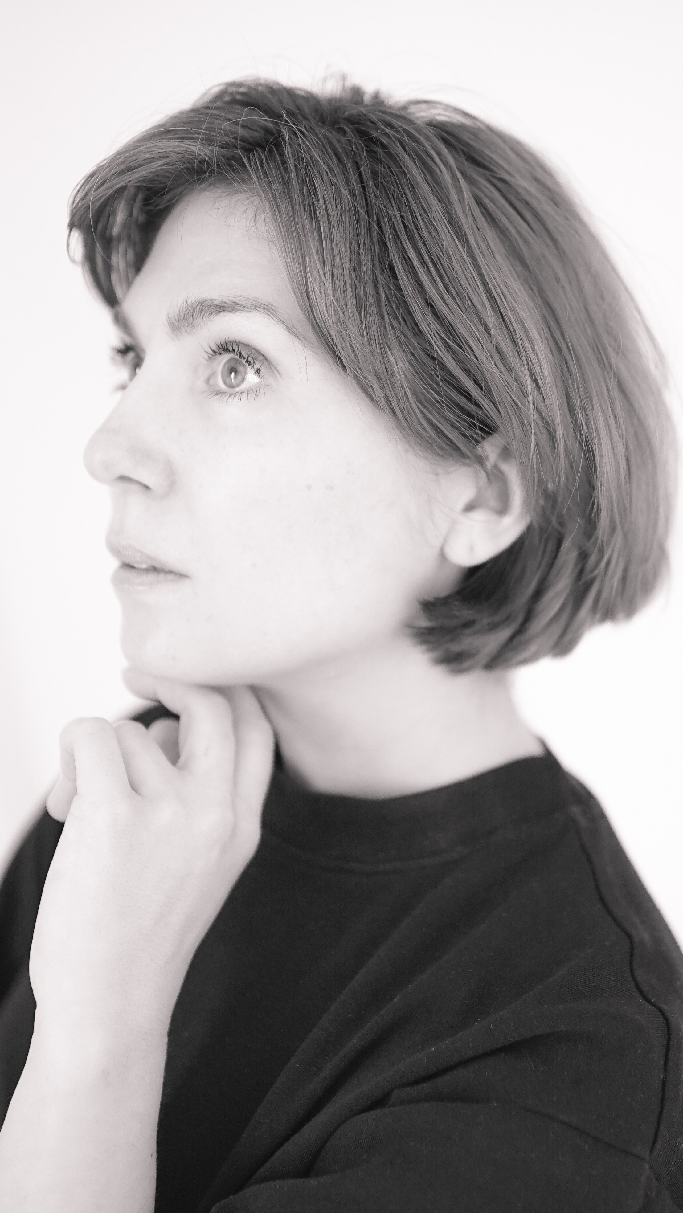 Fotografie de Portret Brașov | Artist Mădălina Beda. Madalina Beda- Artist vizual, fotograf, doula la nastere, consultant babywearing Brasov si in toata tara