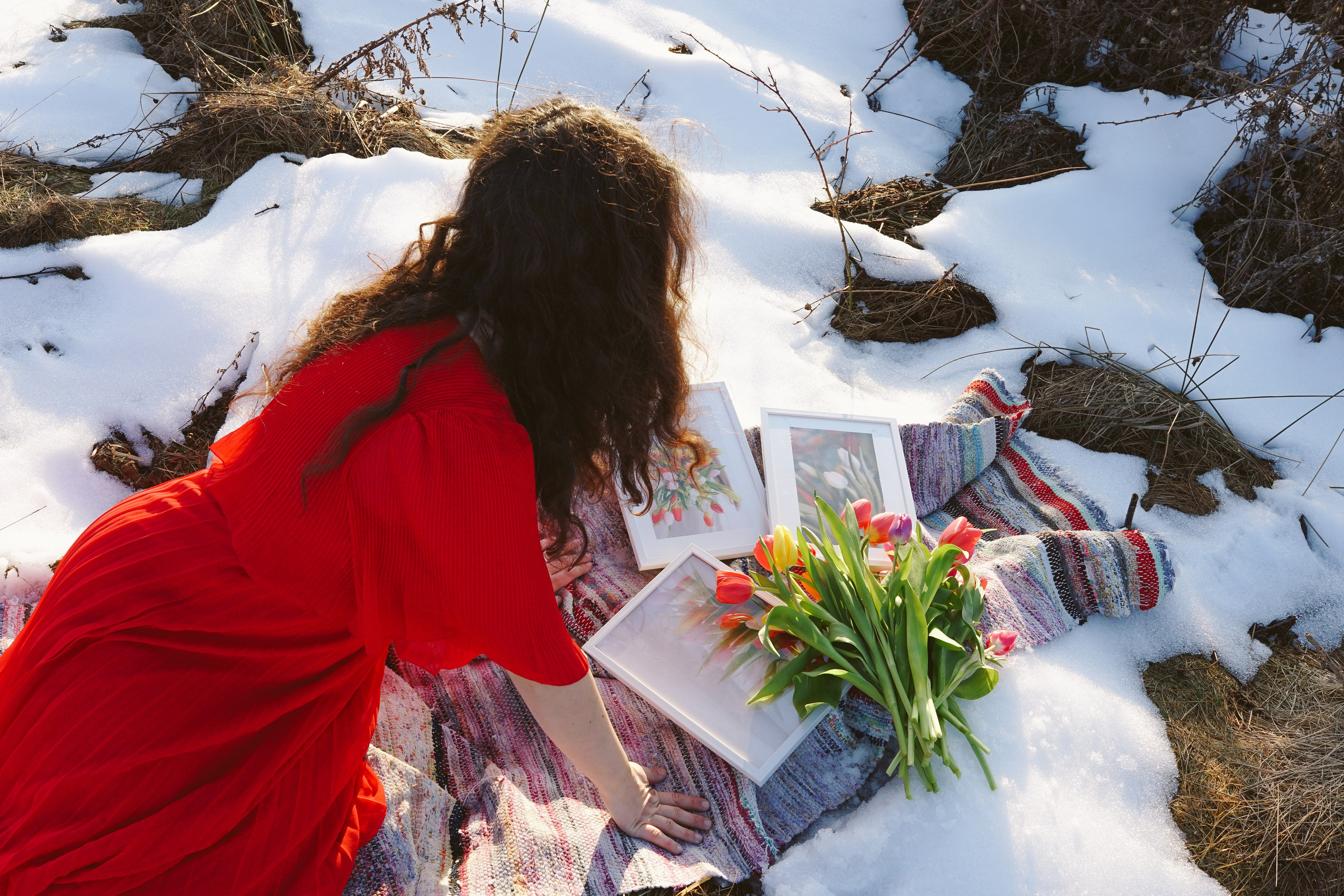 Mărțișorul x Mes Amis: O Poveste de Primăvară | Mădălina Beda. Madalina Beda- Artist vizual, fotograf, doula la nastere, consultant babywearing Brasov si in toata tara