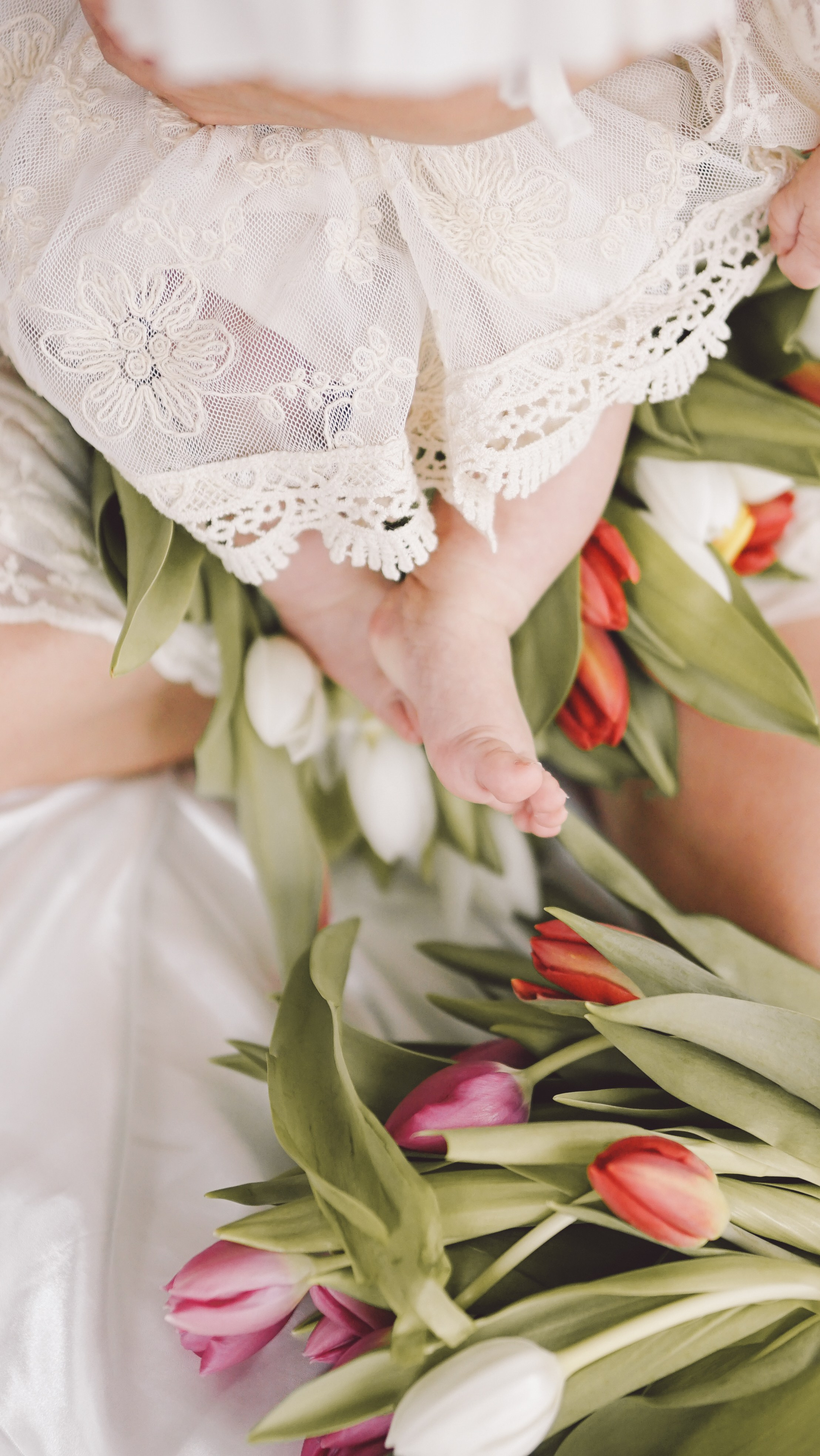 Ședințe Foto Primăvara Colorată Brașov | Mădălina Beda. Madalina Beda- Artist vizual, fotograf, doula la nastere, consultant babywearing Brasov si in toata tara