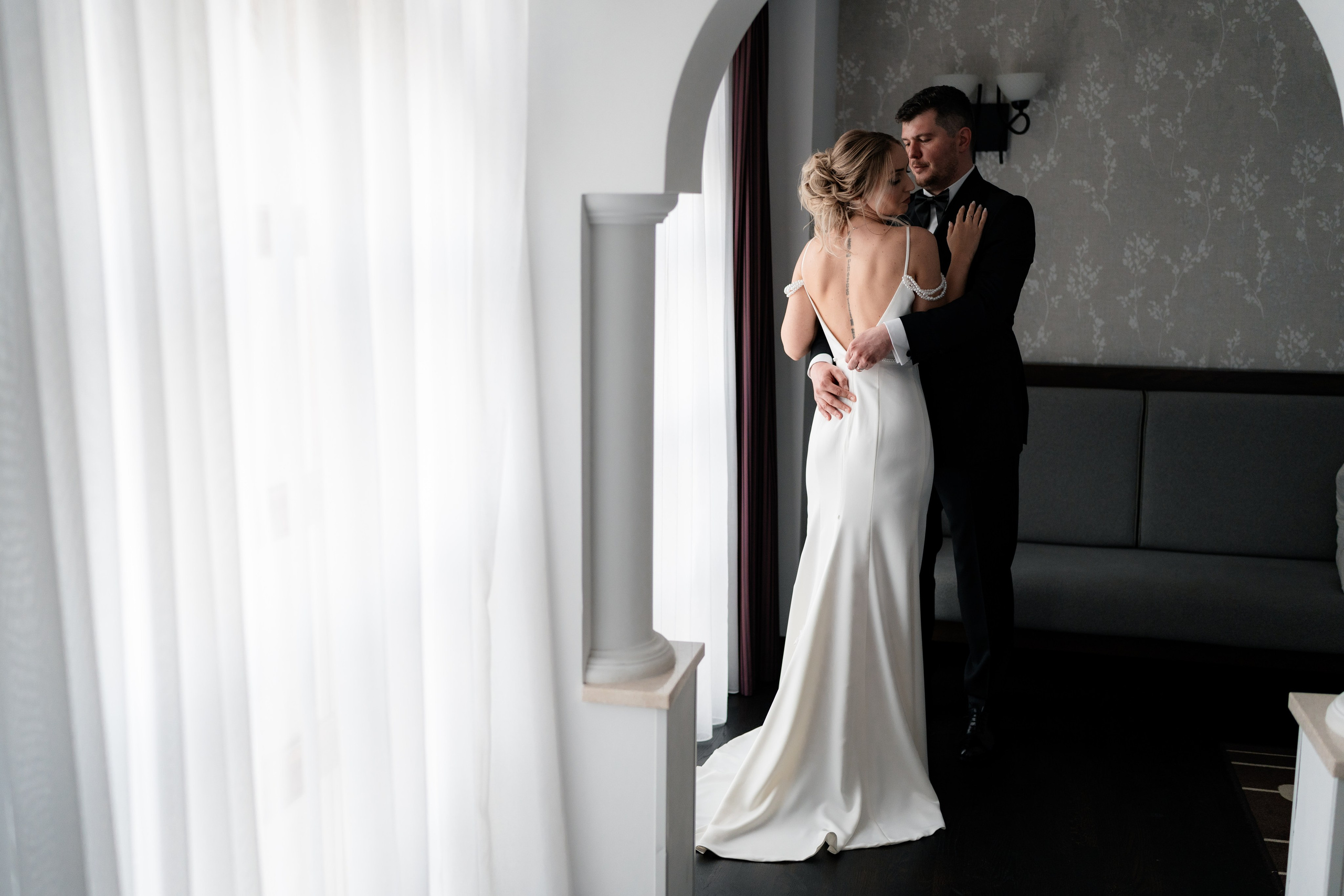 Madisson & Alex. Destination Wedding Photographer Alex Pasarelu