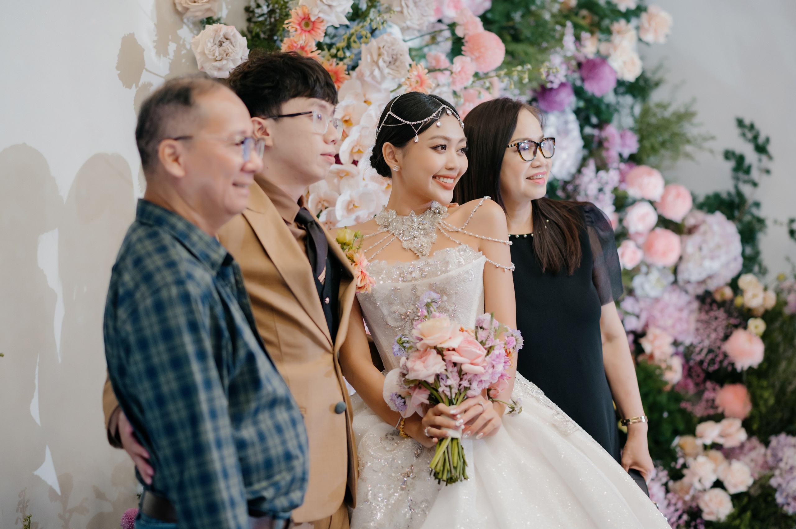 KHANG & QUYEN / Lavela Hotel. Saigon Wedding Present | Art Beyond Moments