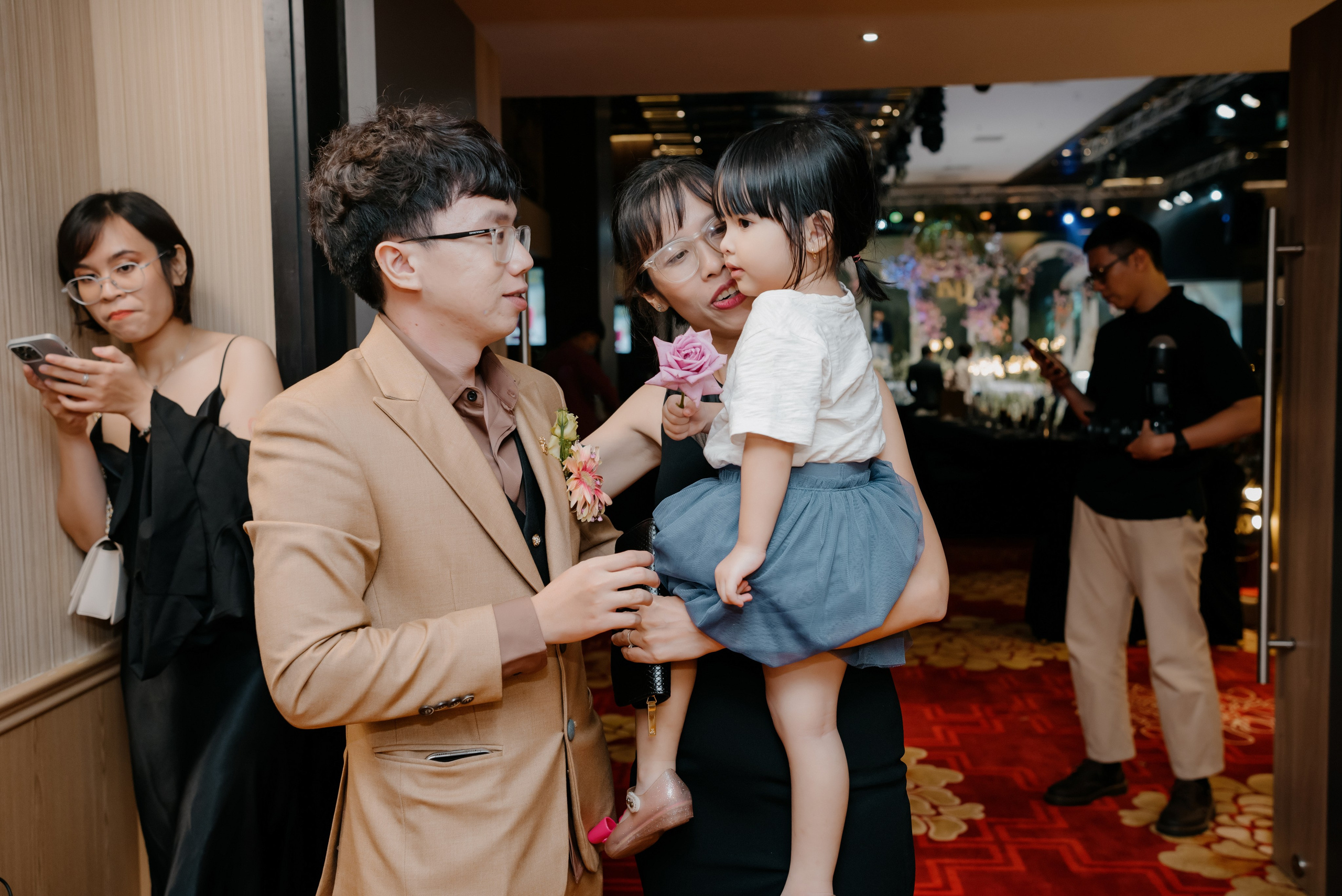 KHANG & QUYEN / Lavela Hotel. Saigon Wedding Present | Art Beyond Moments