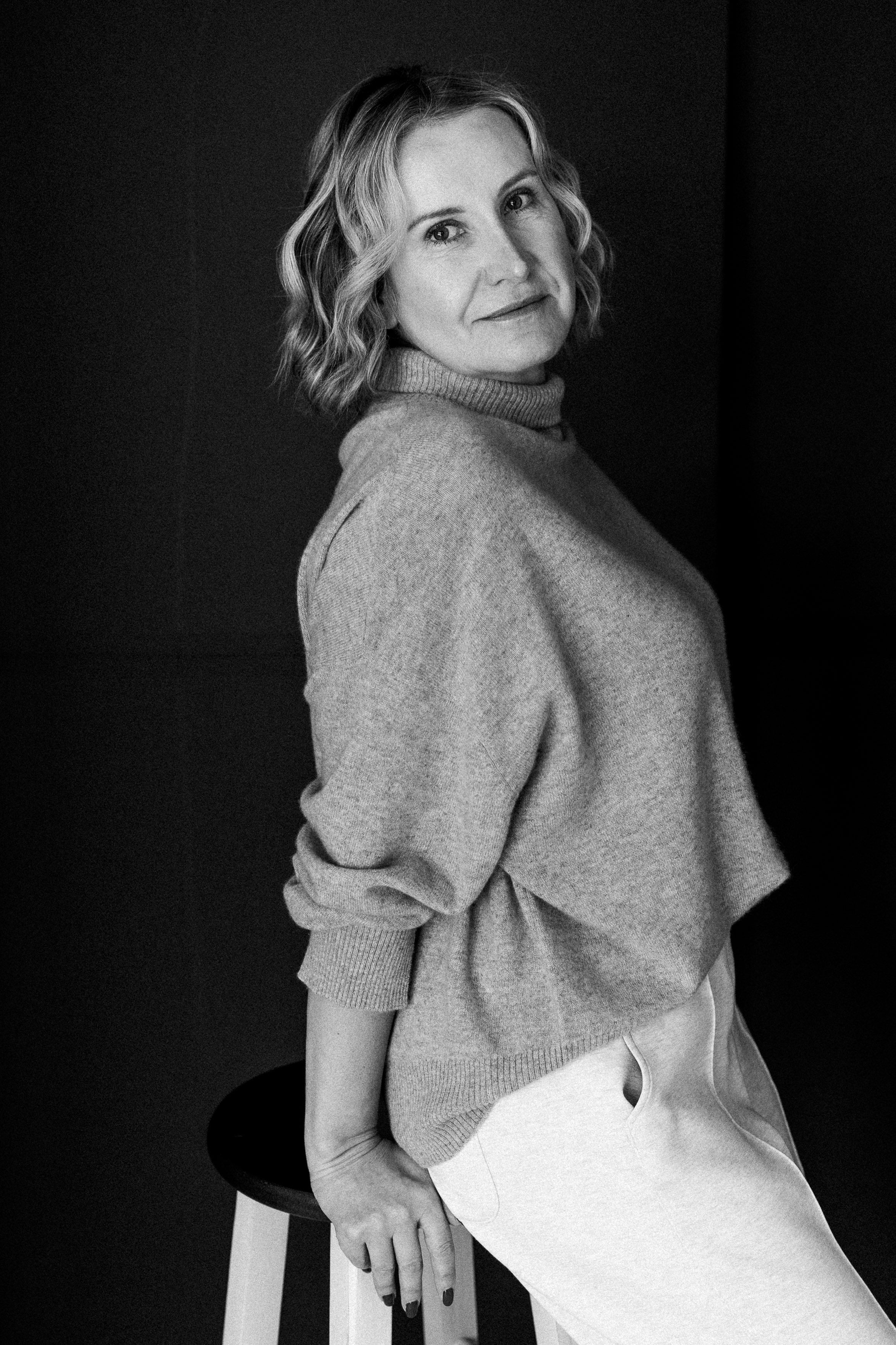 D. Rawnoir- Portrait photography by Daria Paliy.Timeless black&white portraits of women in NYC area