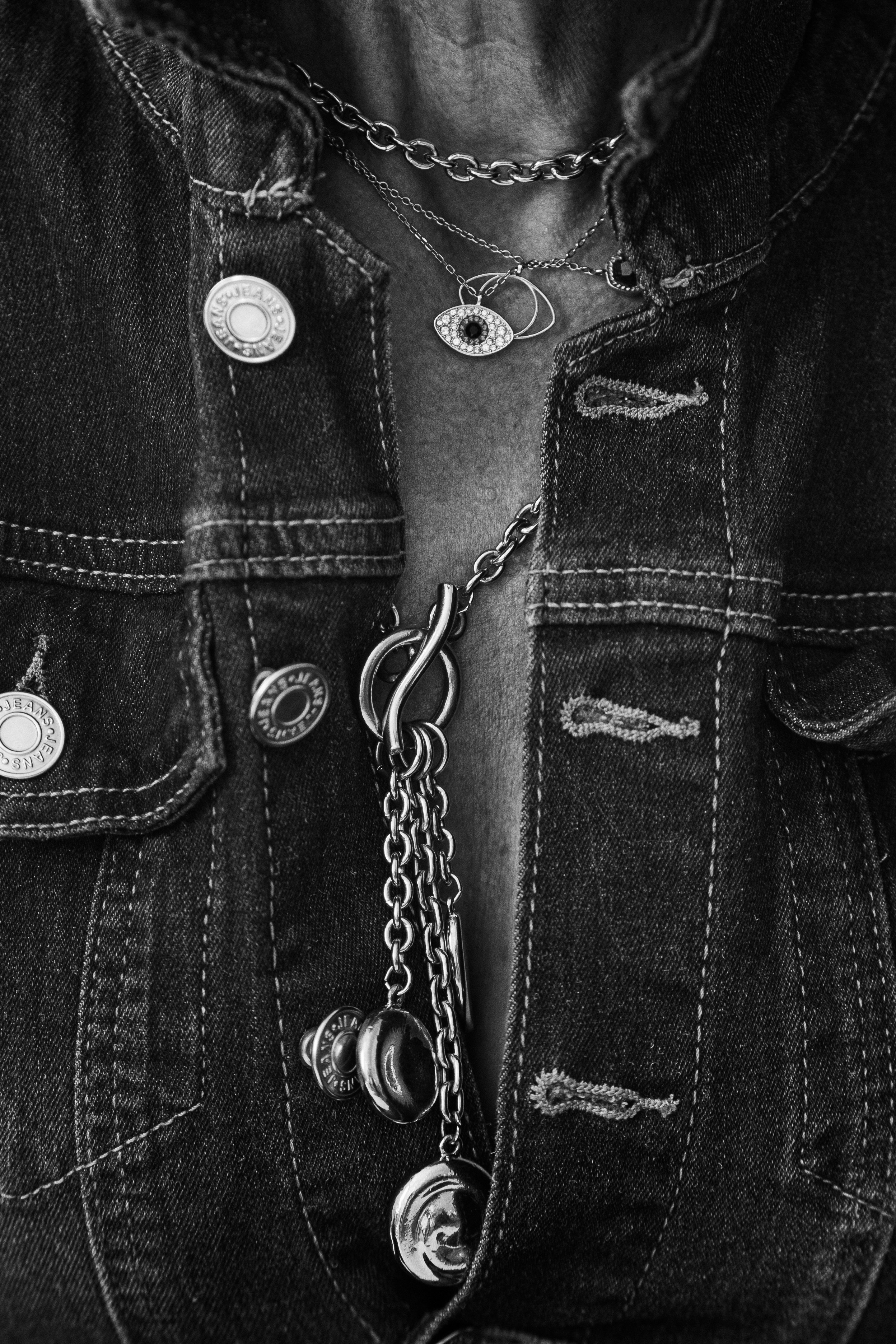 K. Rawnoir- Portrait photography by Daria Paliy.Timeless black&white portraits of women in NYC area